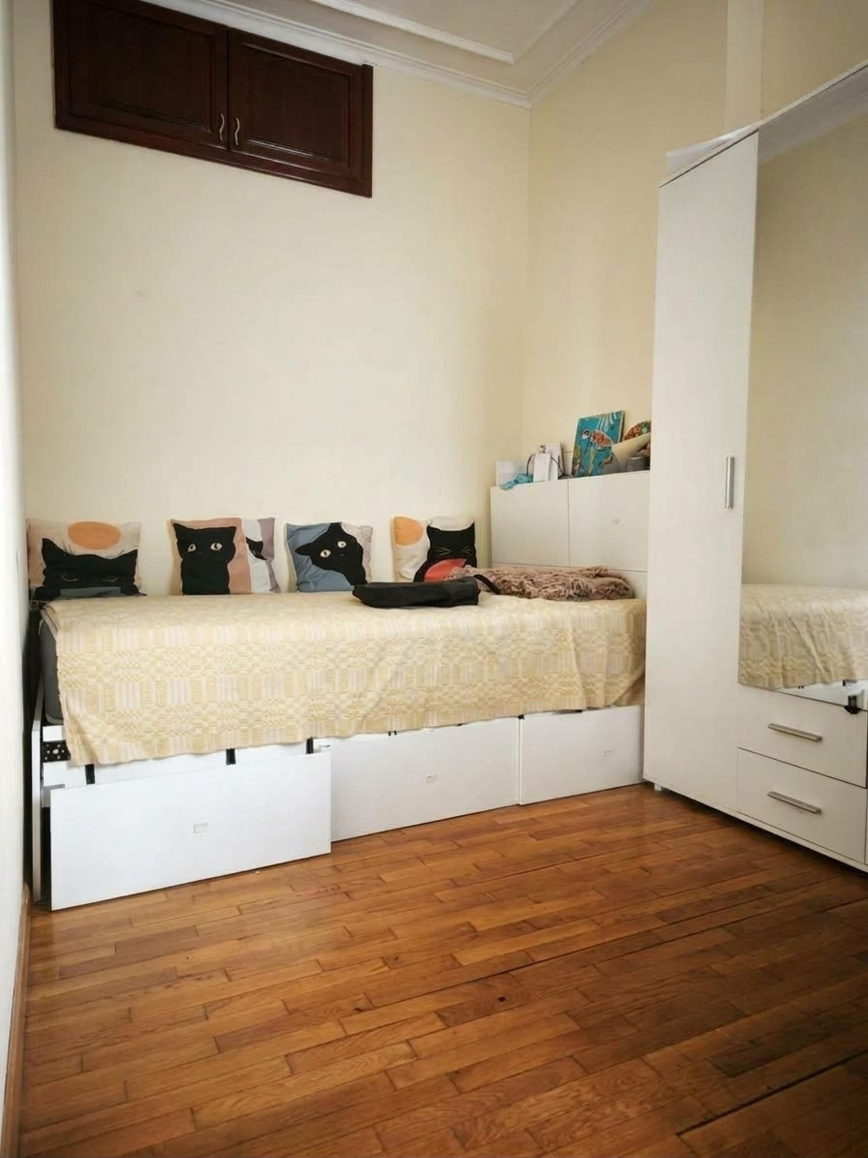 Bedroom(s) 1