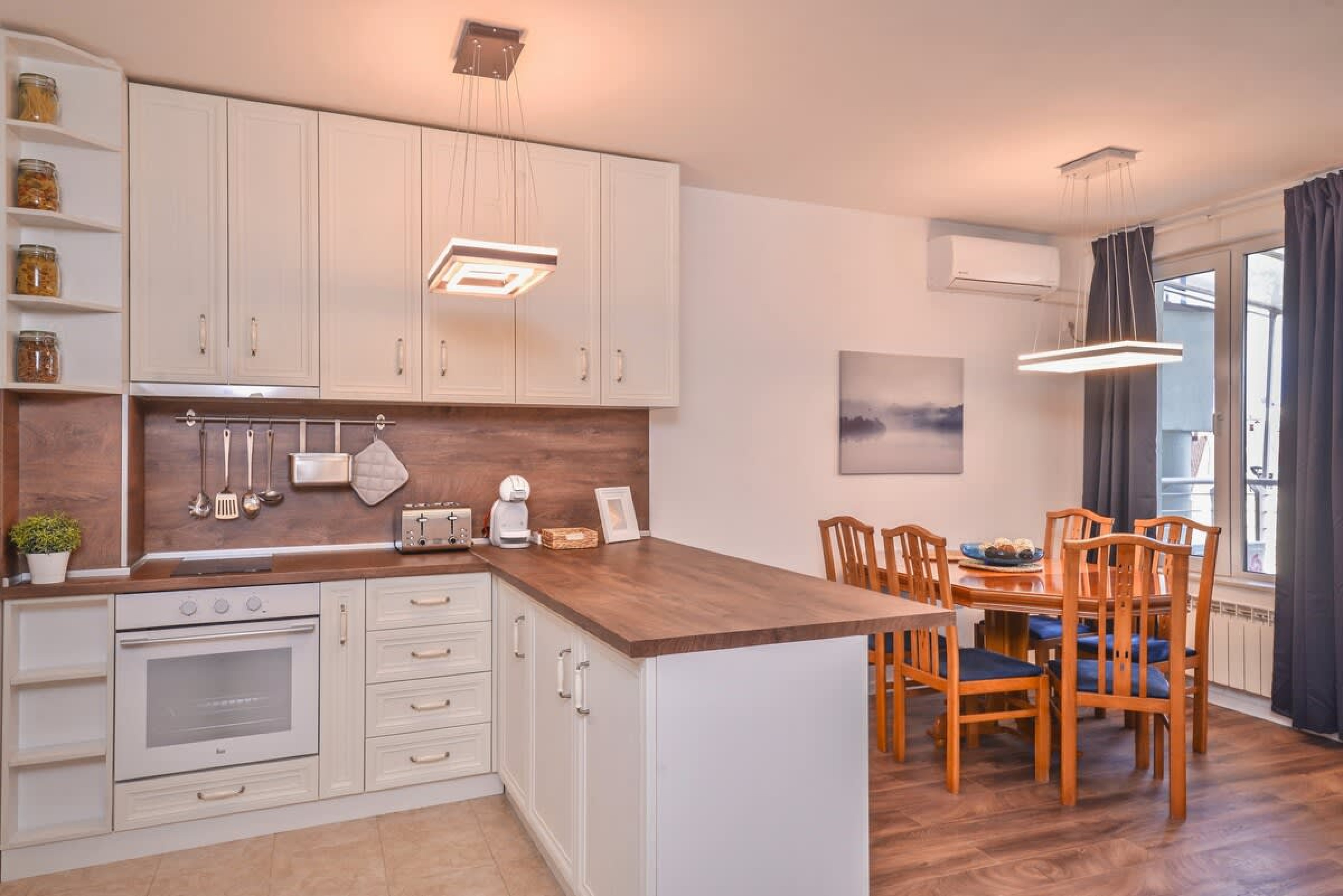 Scoutaround White Logo