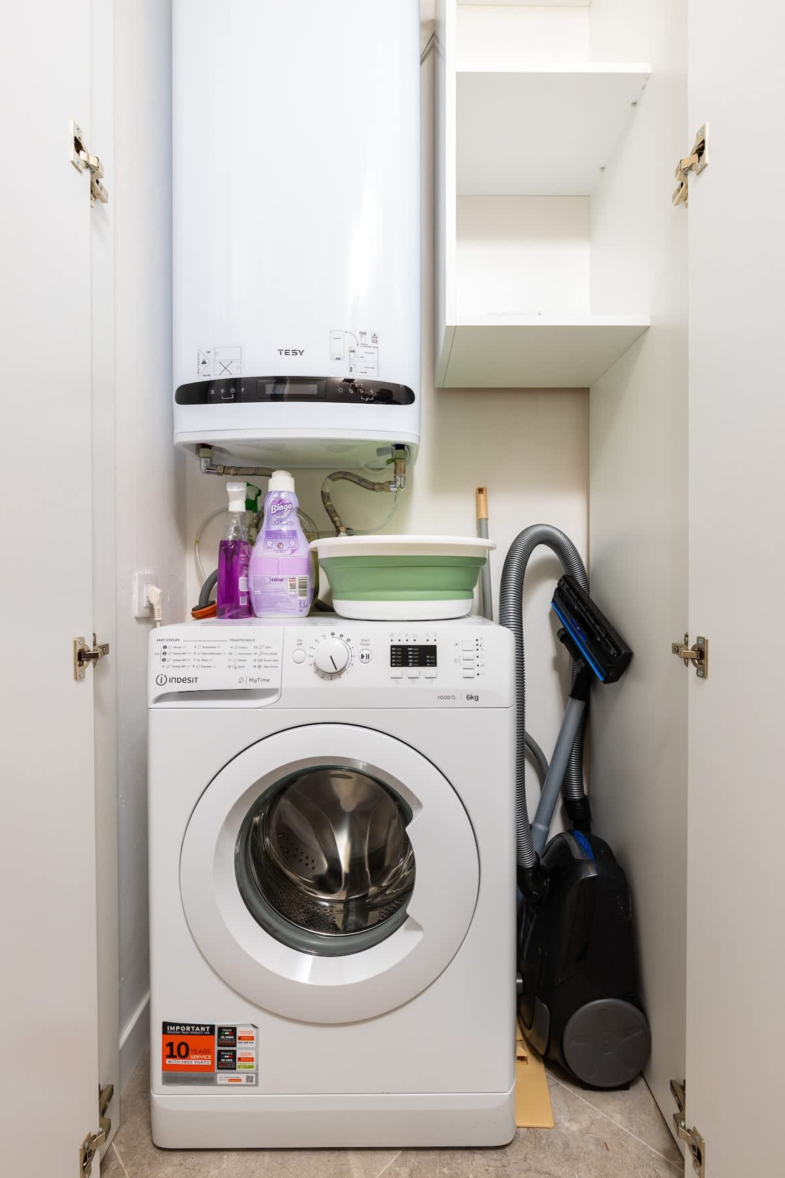 Scoutaround White Logo