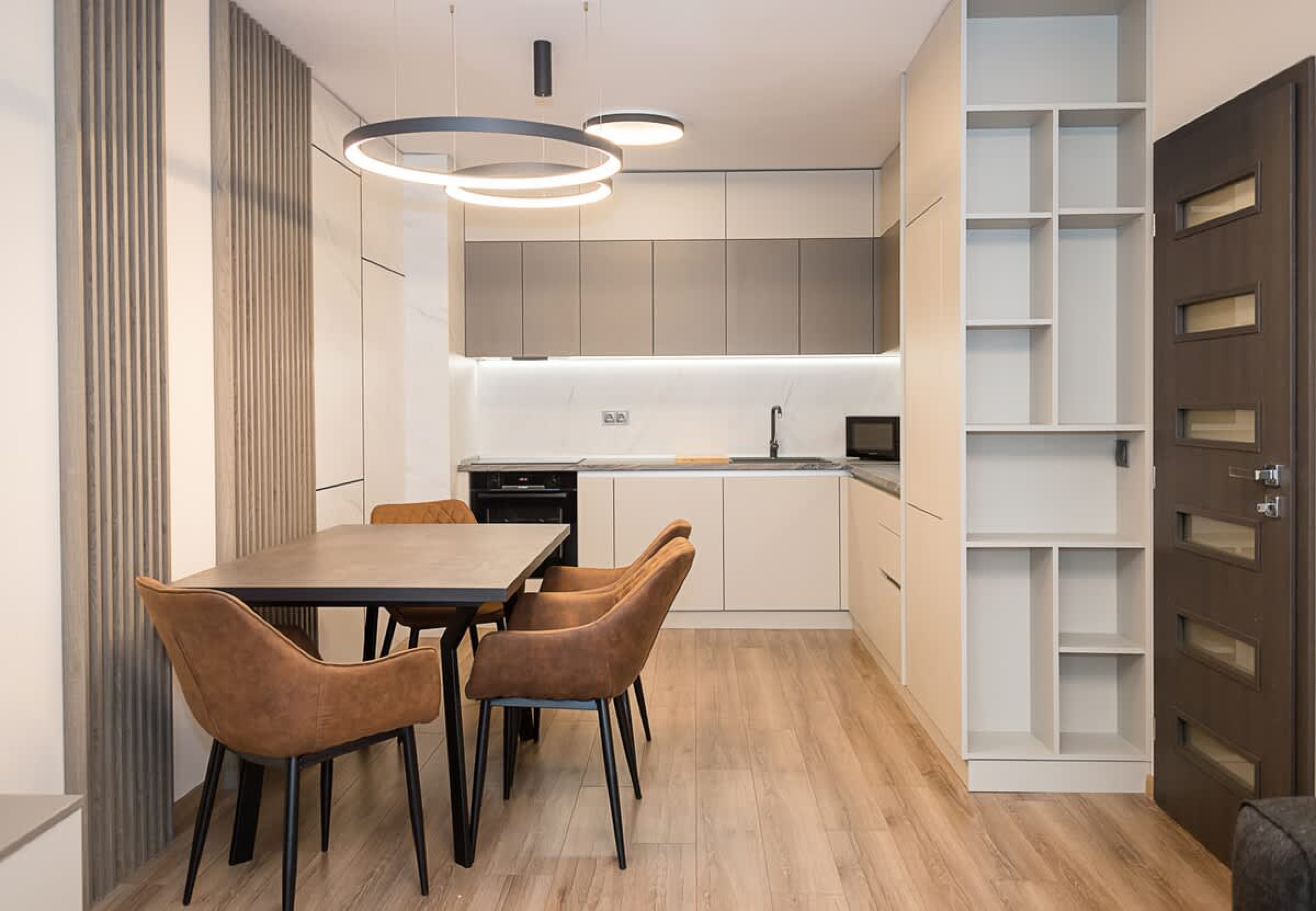 Scoutaround White Logo