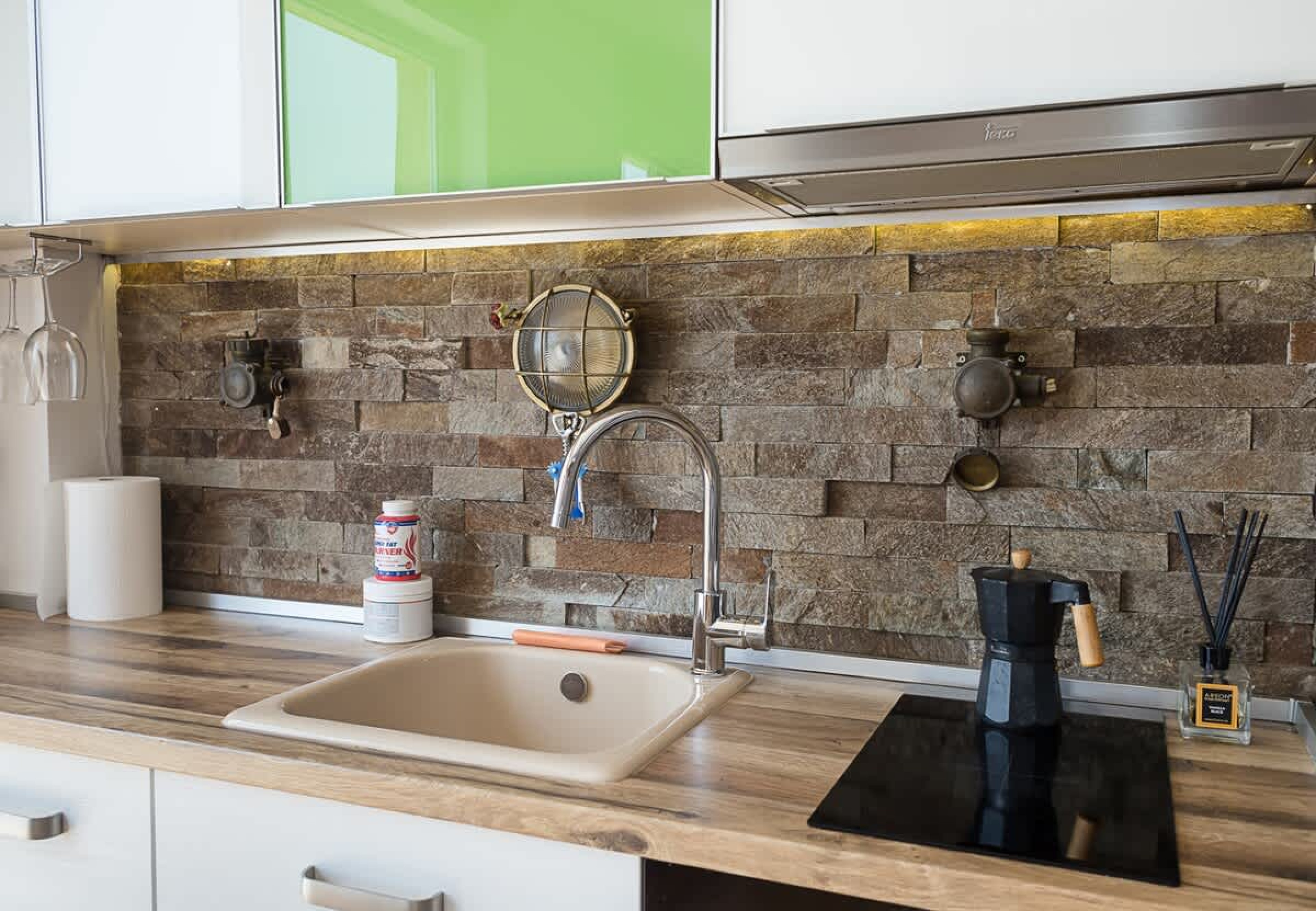 Scoutaround White Logo