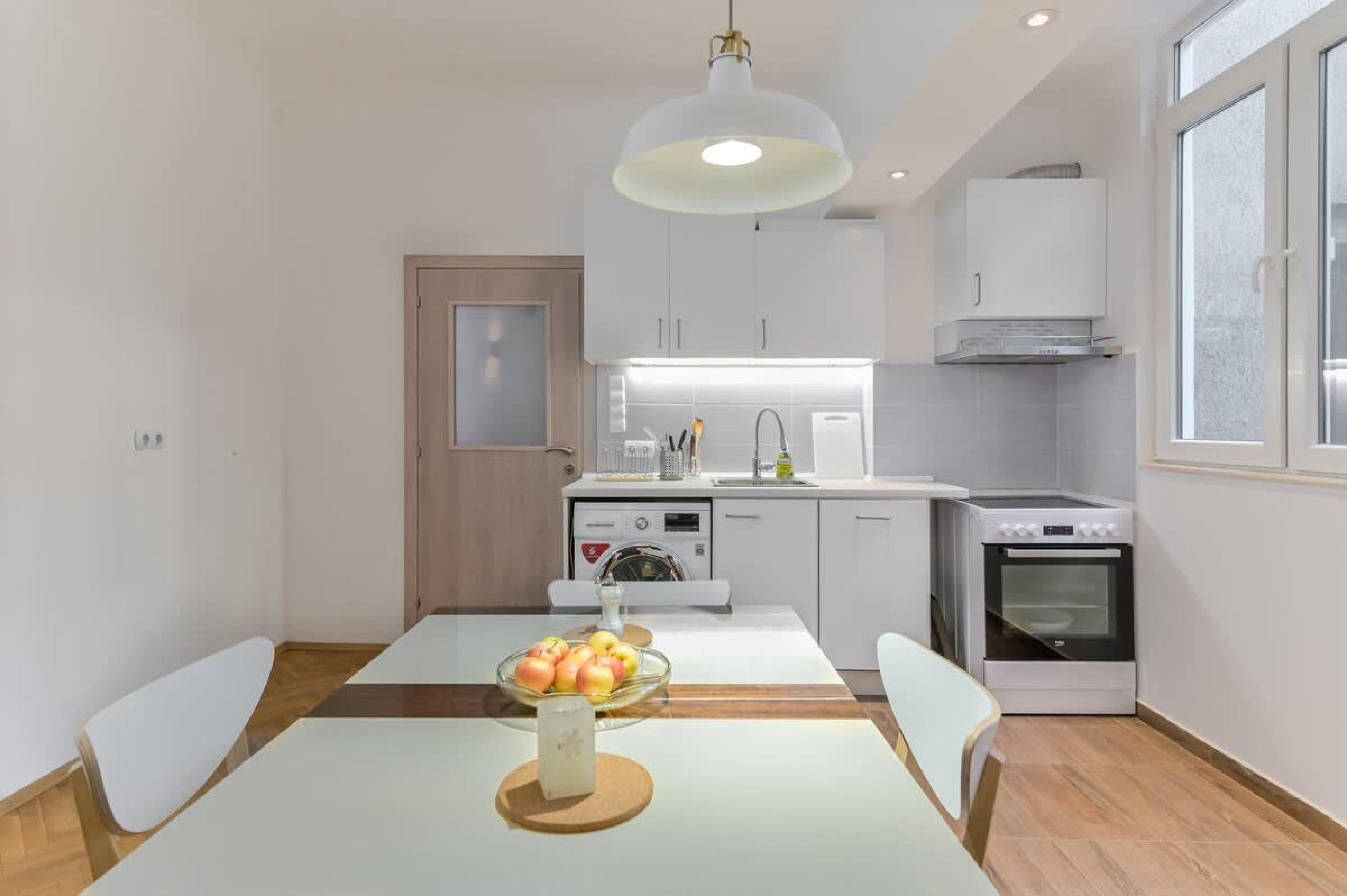 Scoutaround White Logo