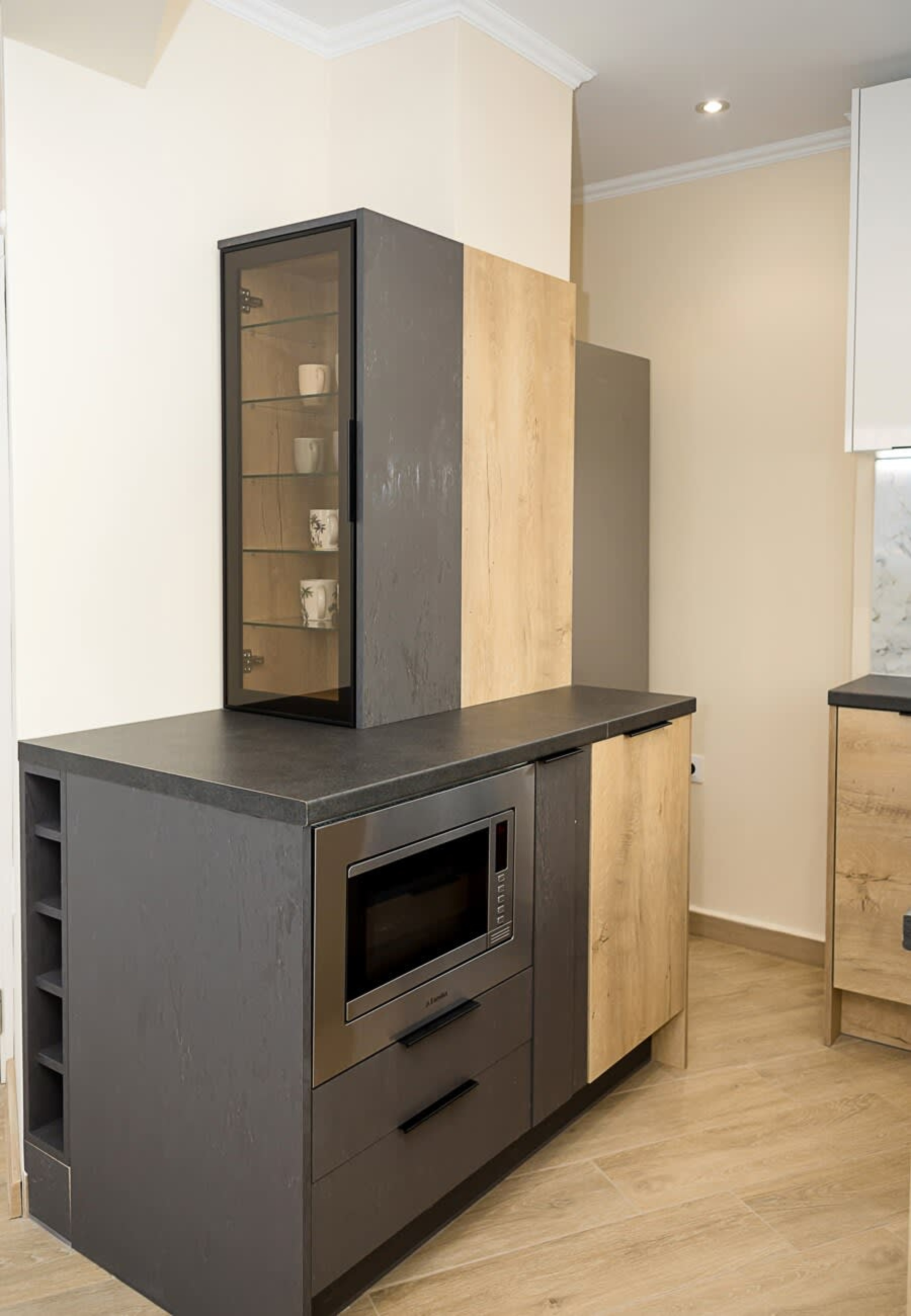 Scoutaround White Logo