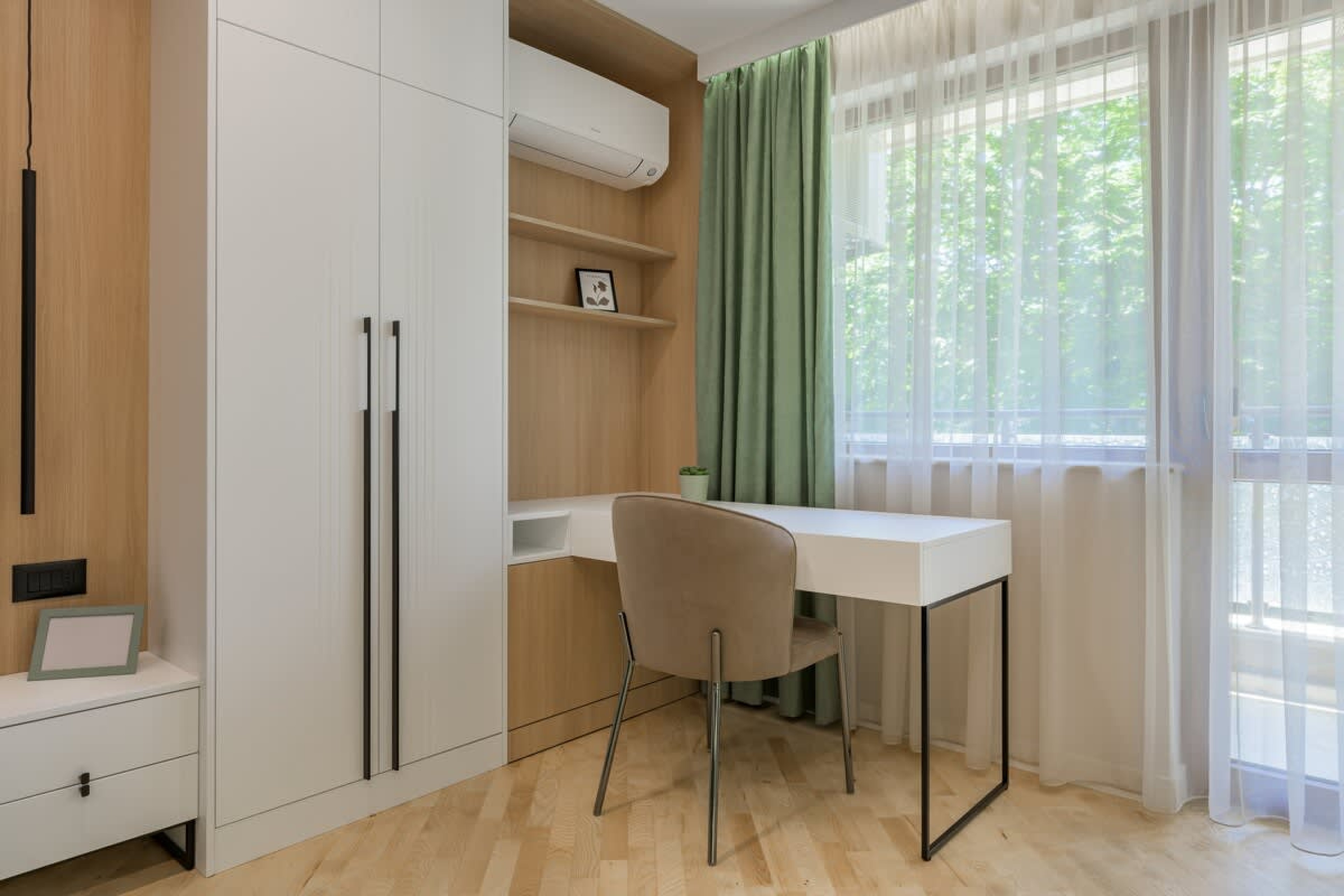 Scoutaround White Logo