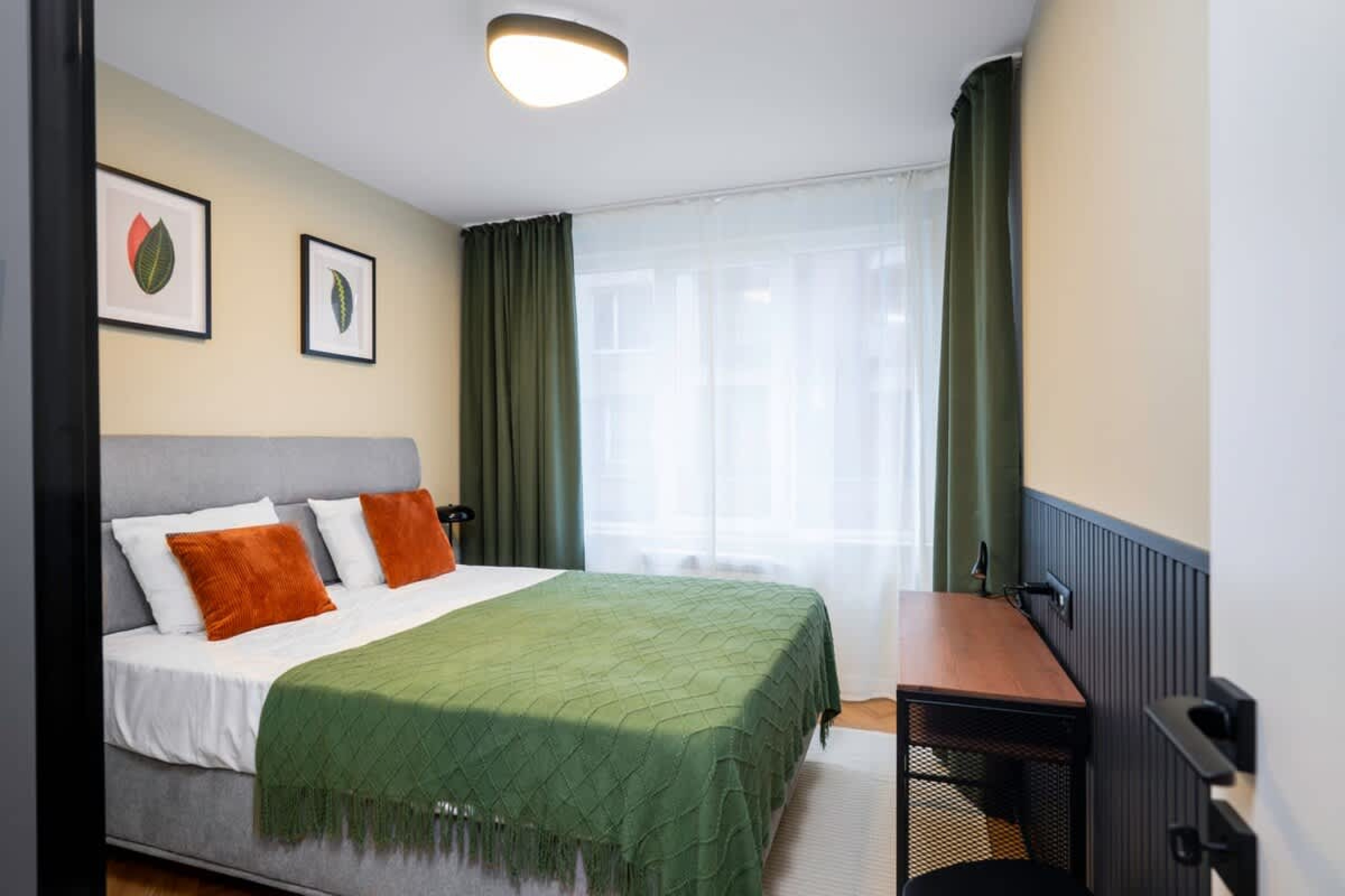 Scoutaround White Logo