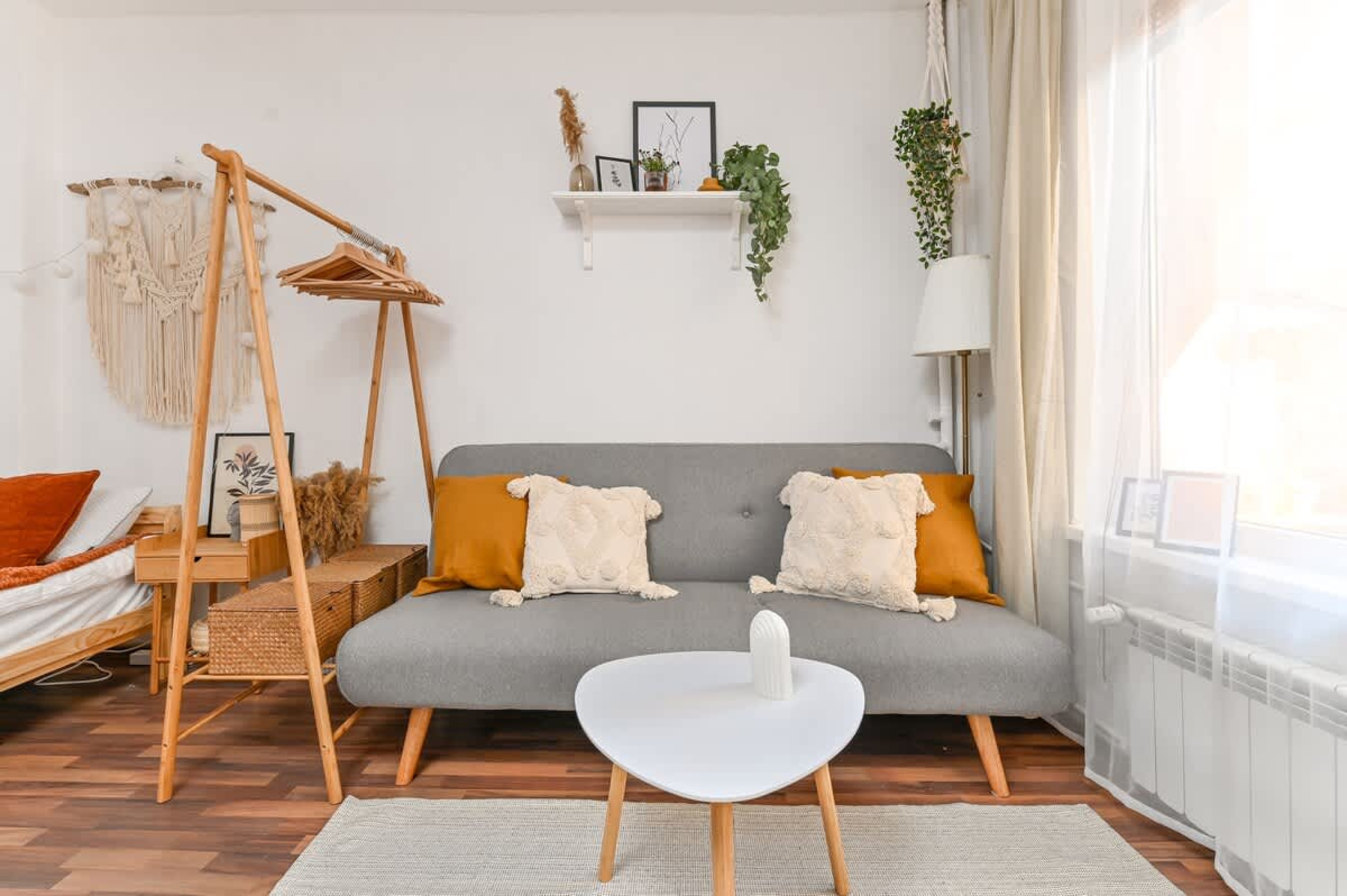 Scoutaround White Logo