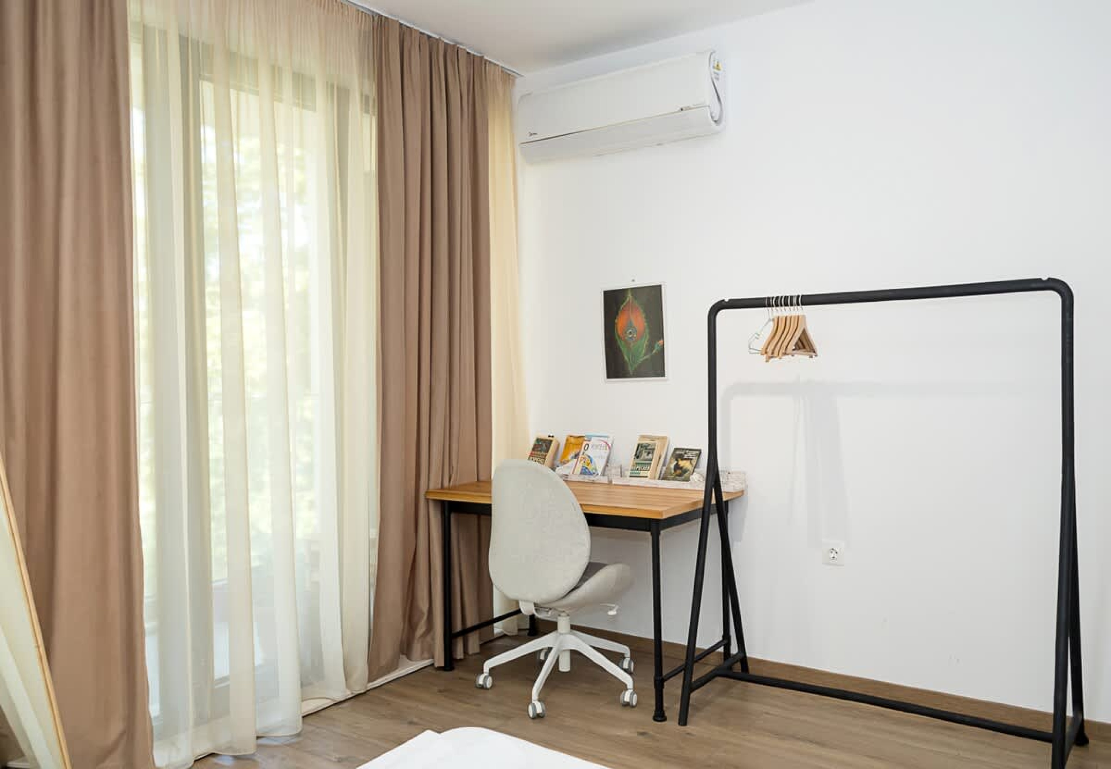 Modern 2-Bedroom Flat with Balcony in Azur Premium - Photo 15