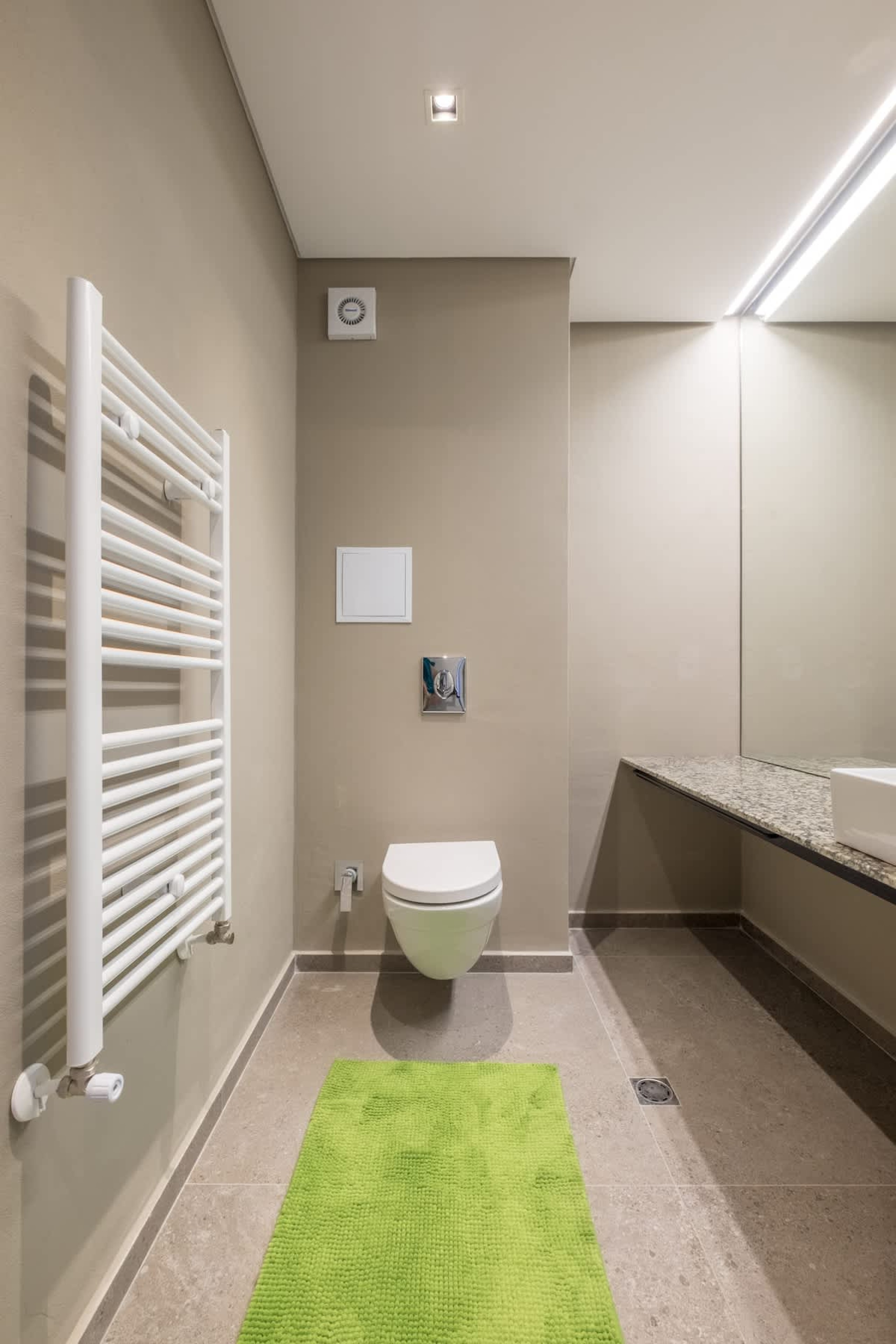 Scoutaround White Logo