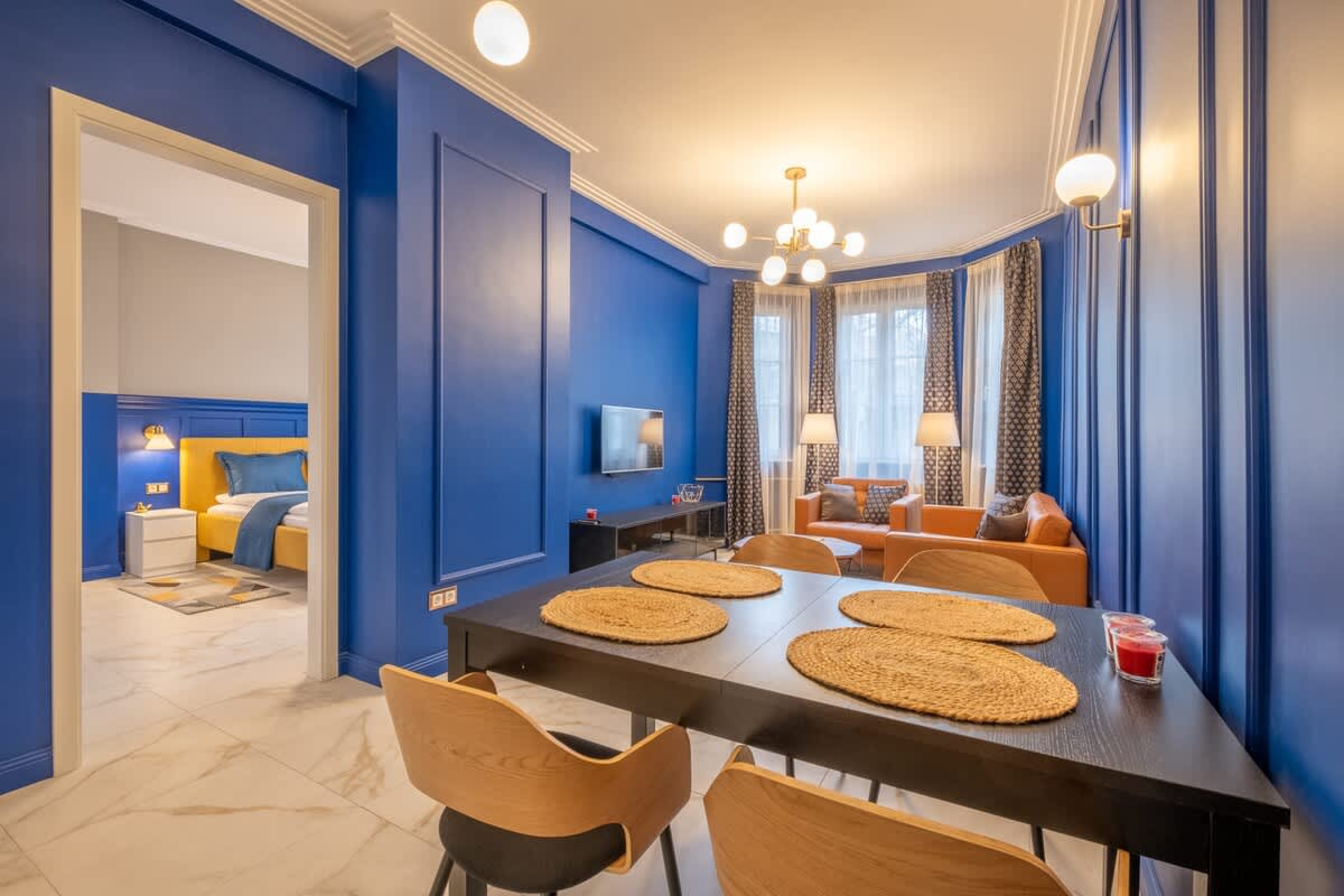 Scoutaround White Logo