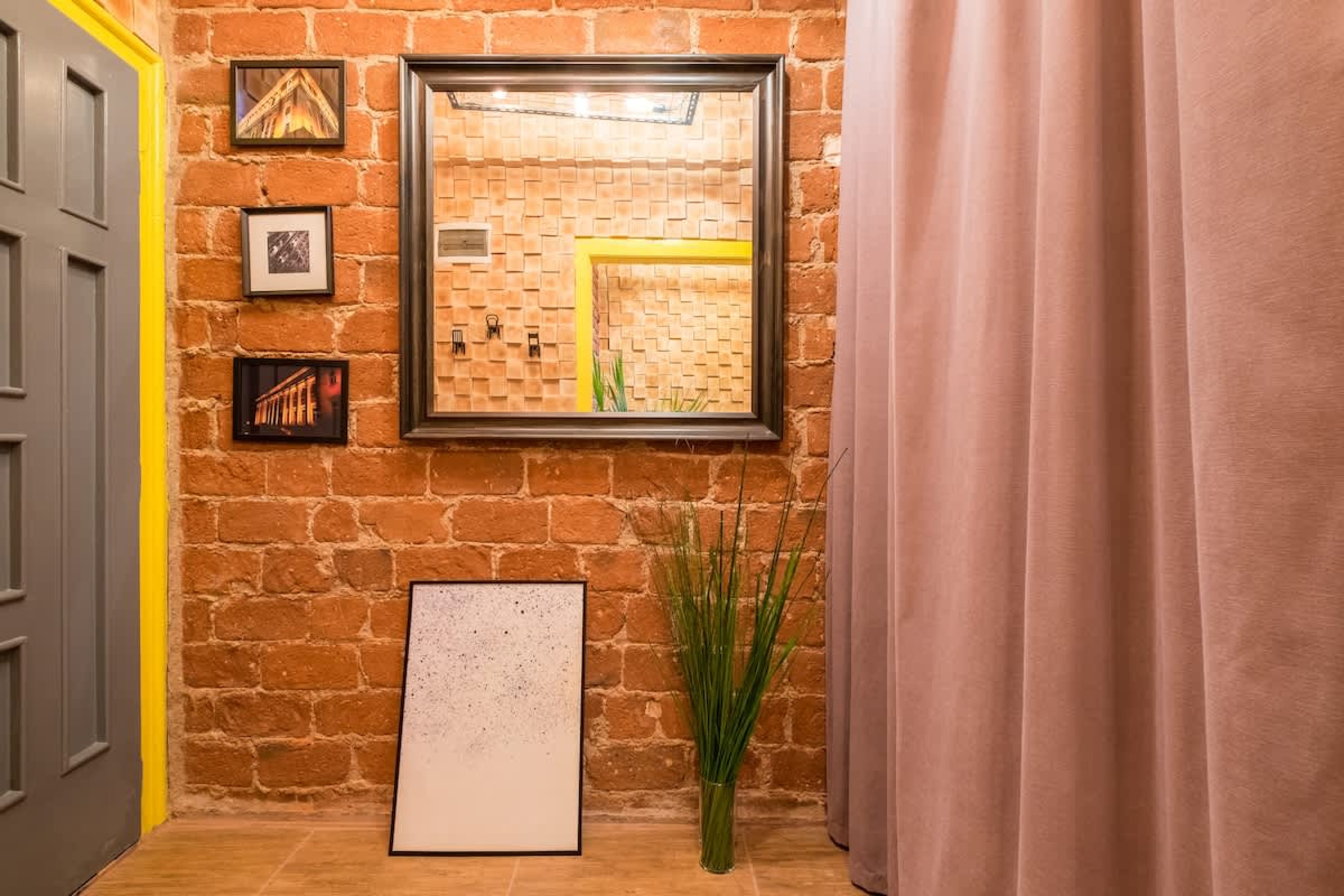 2 BDR &amp; 2 BTHR Funky Apartment / Supreme Location - Photo 23