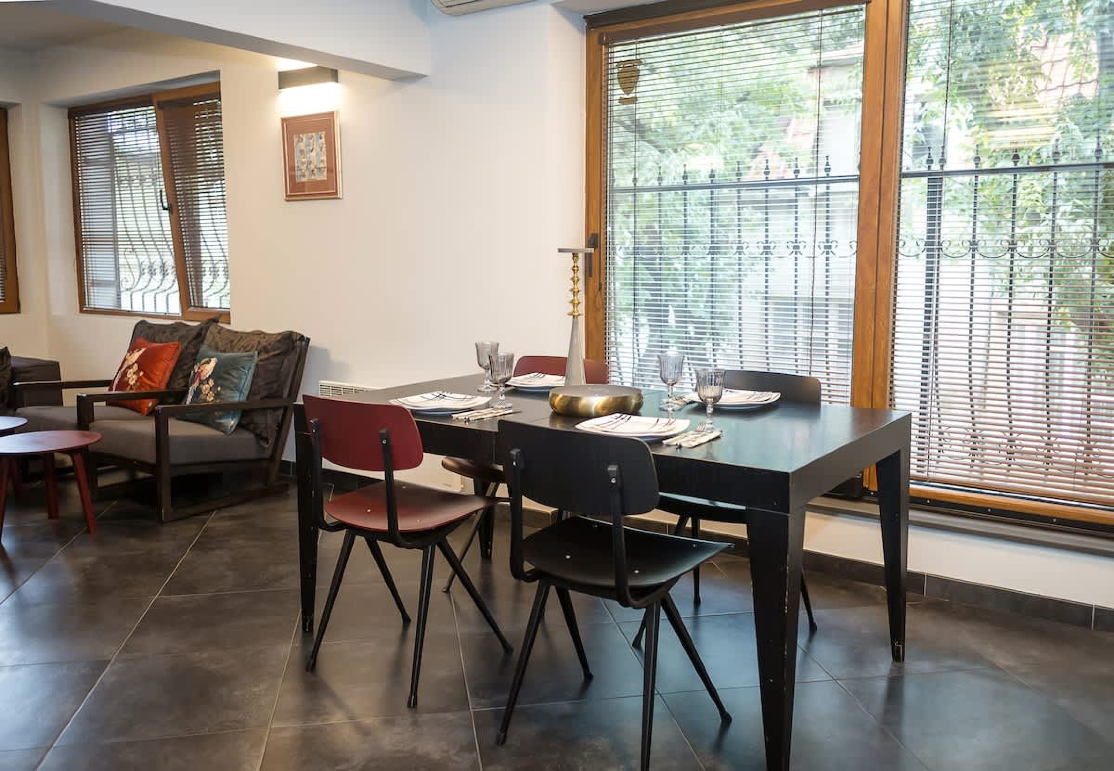 Scoutaround White Logo