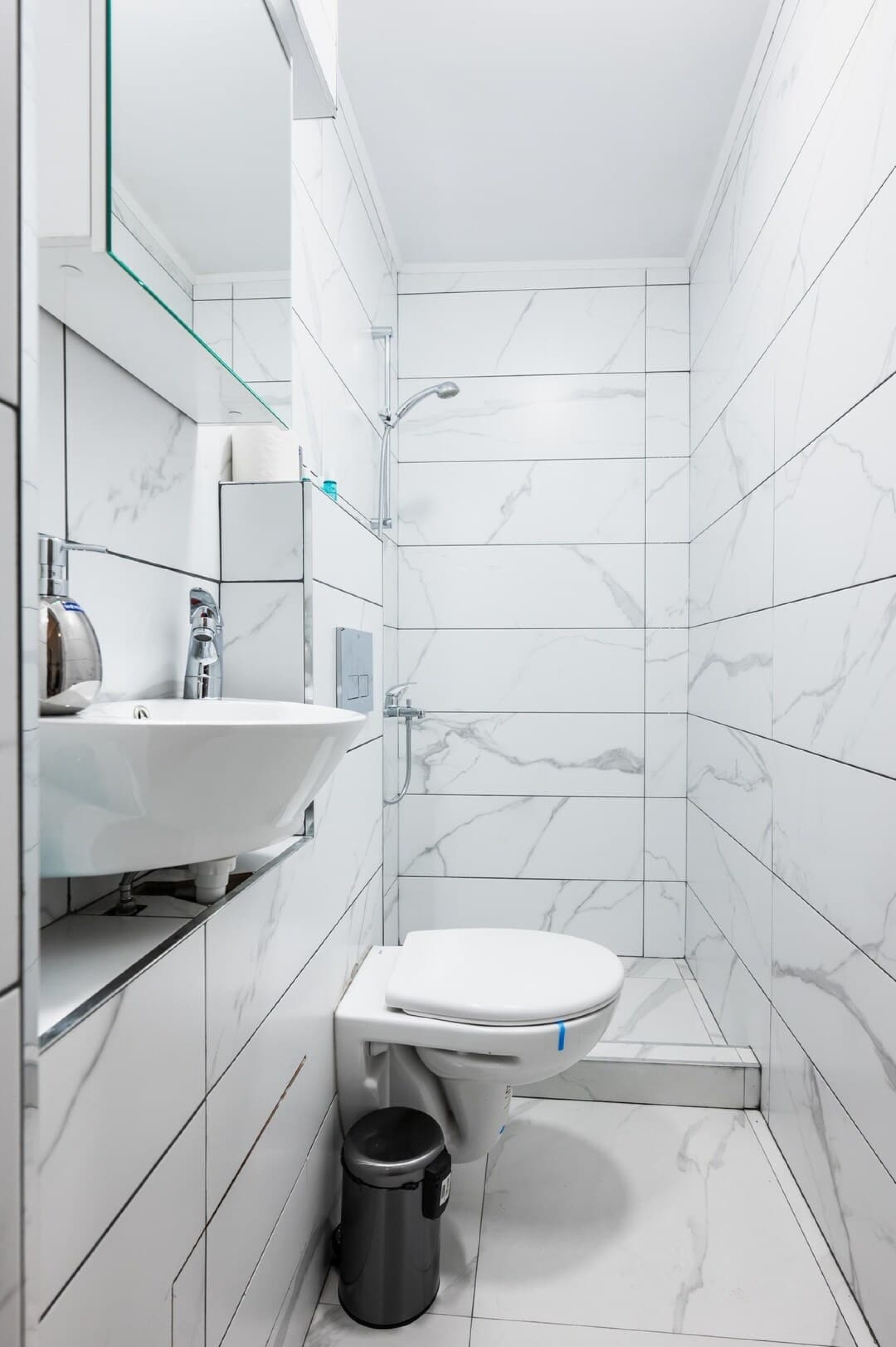 Scoutaround White Logo