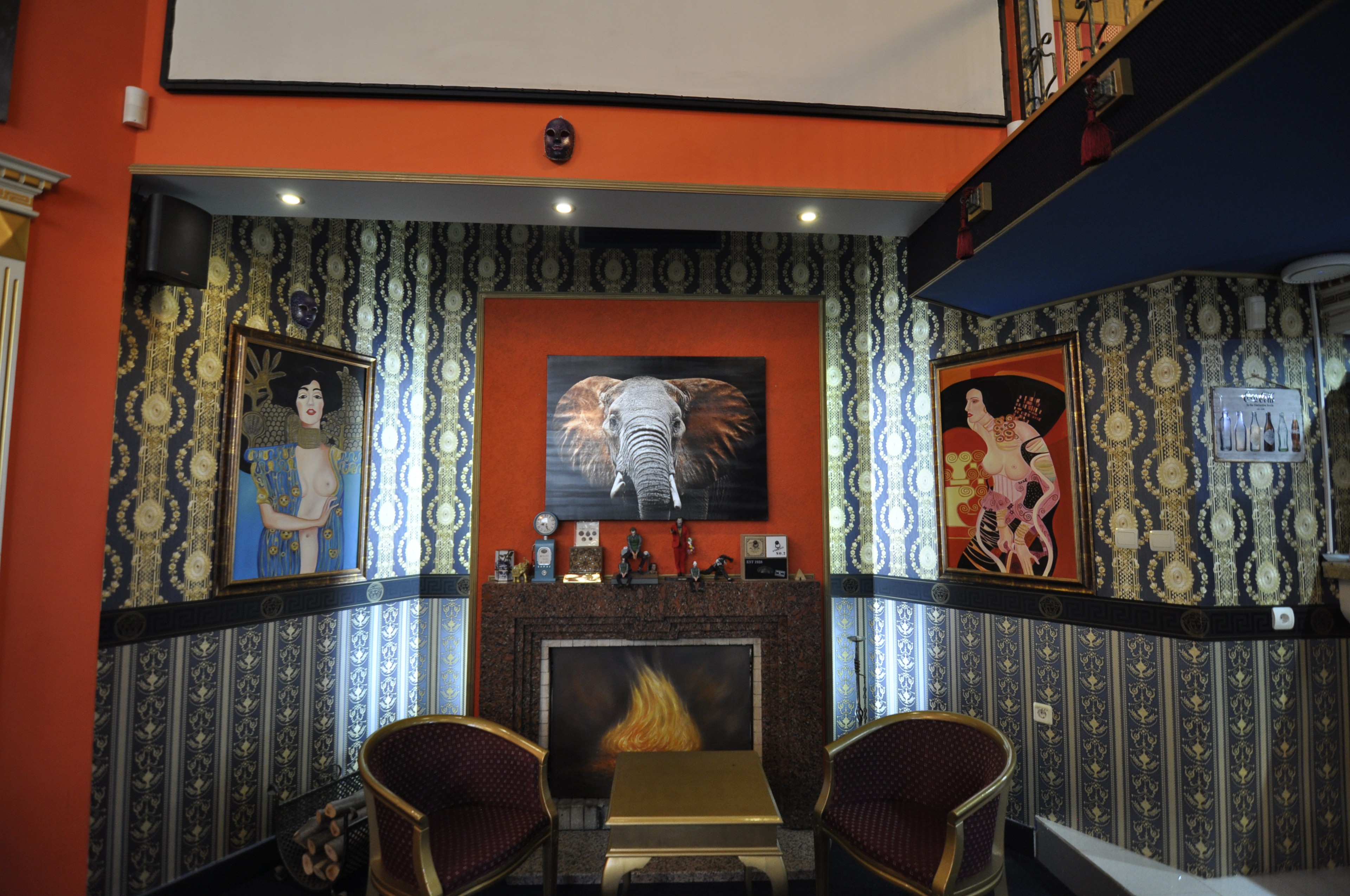 Scoutaround White Logo