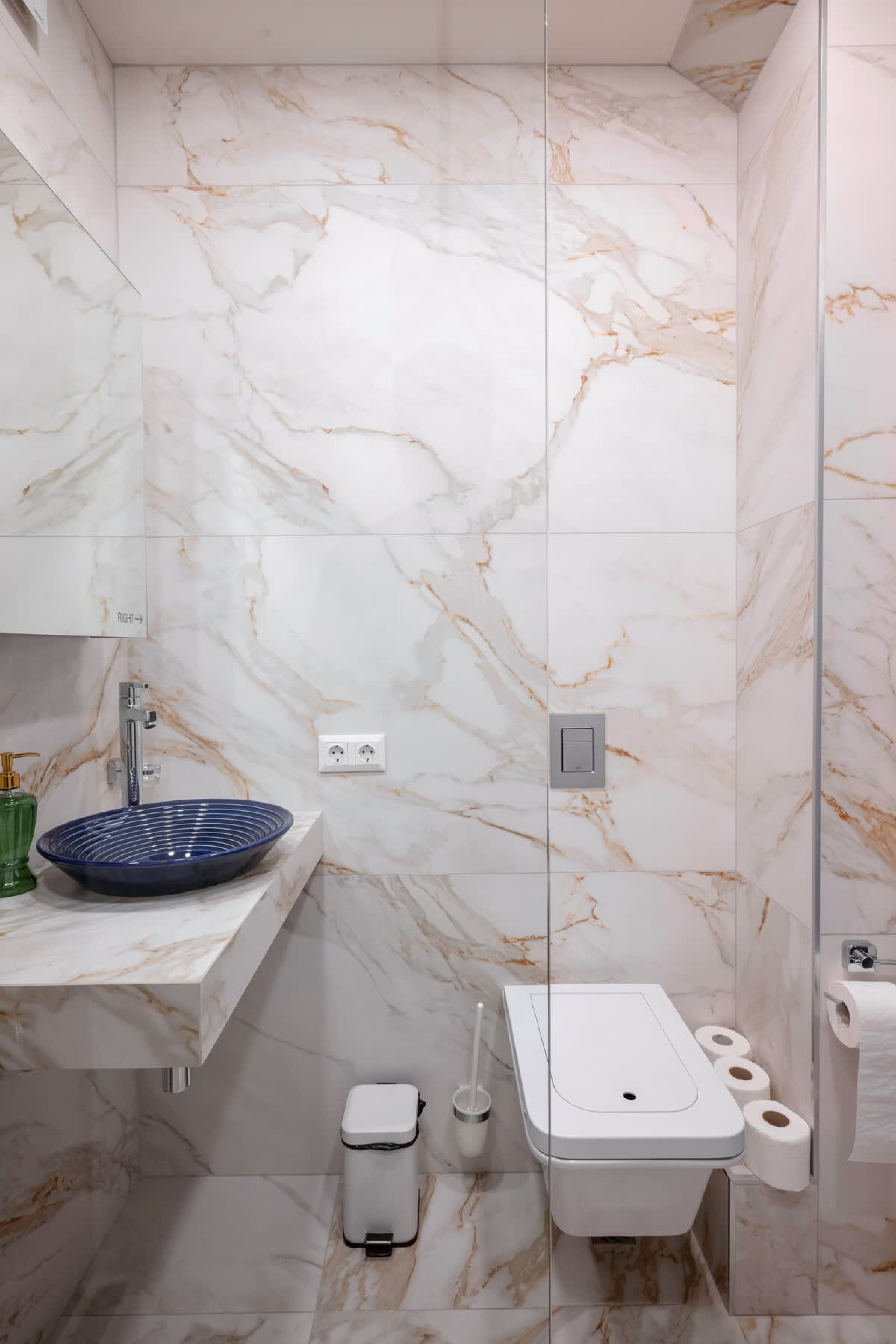 Stylish 1BD Apartment in the Heart of the City - Photo 15