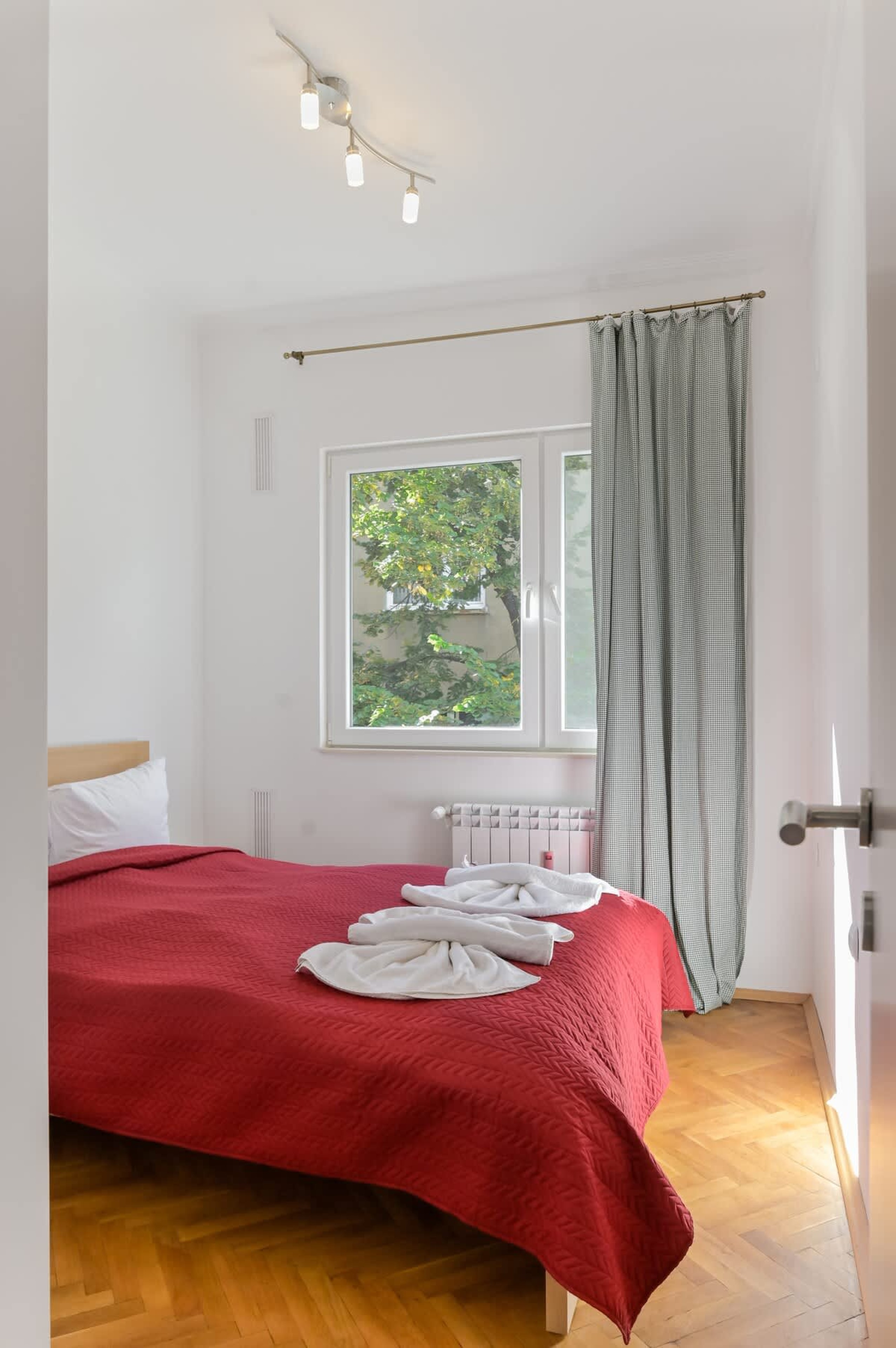 Scoutaround White Logo