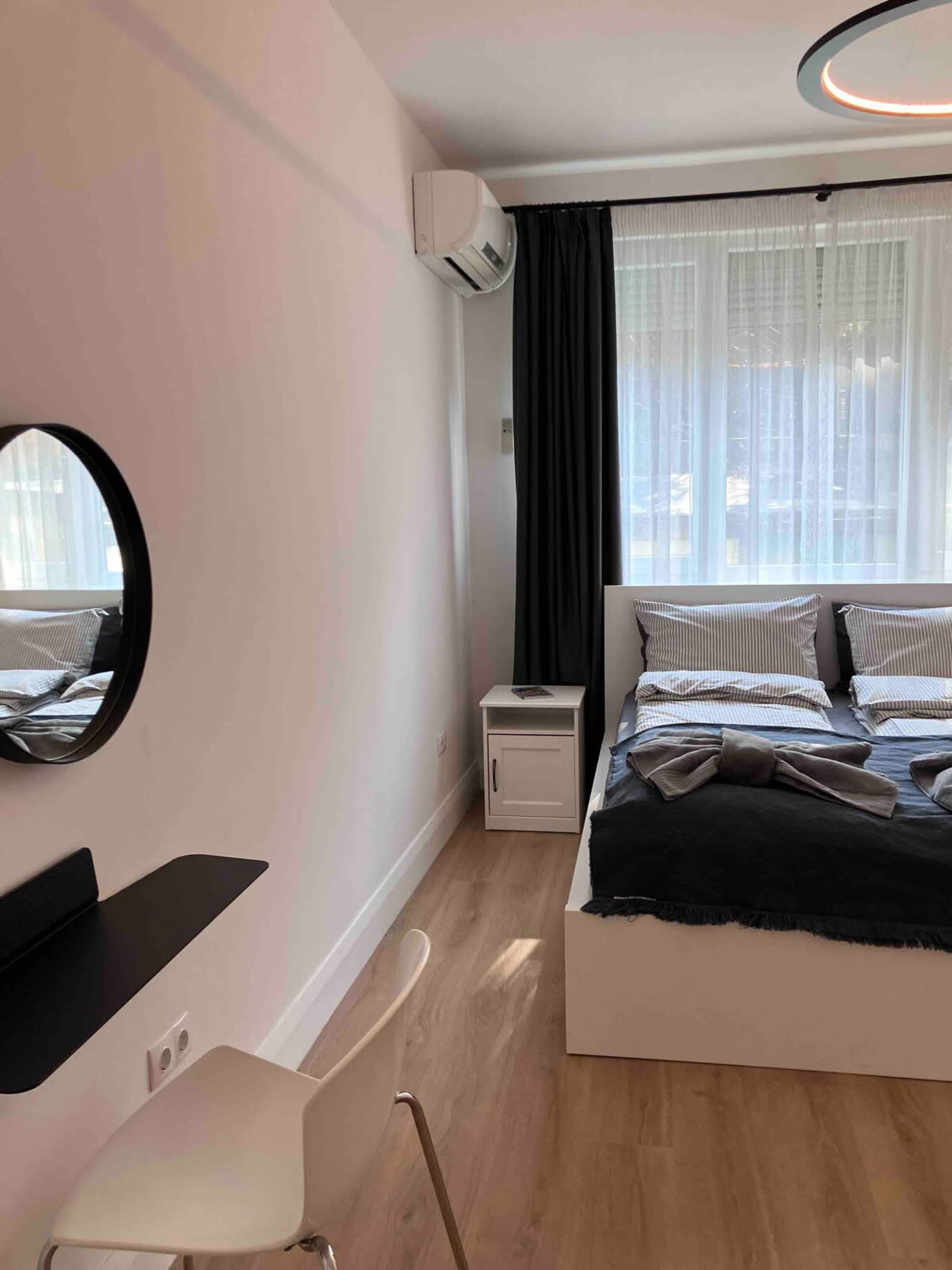 Scoutaround White Logo