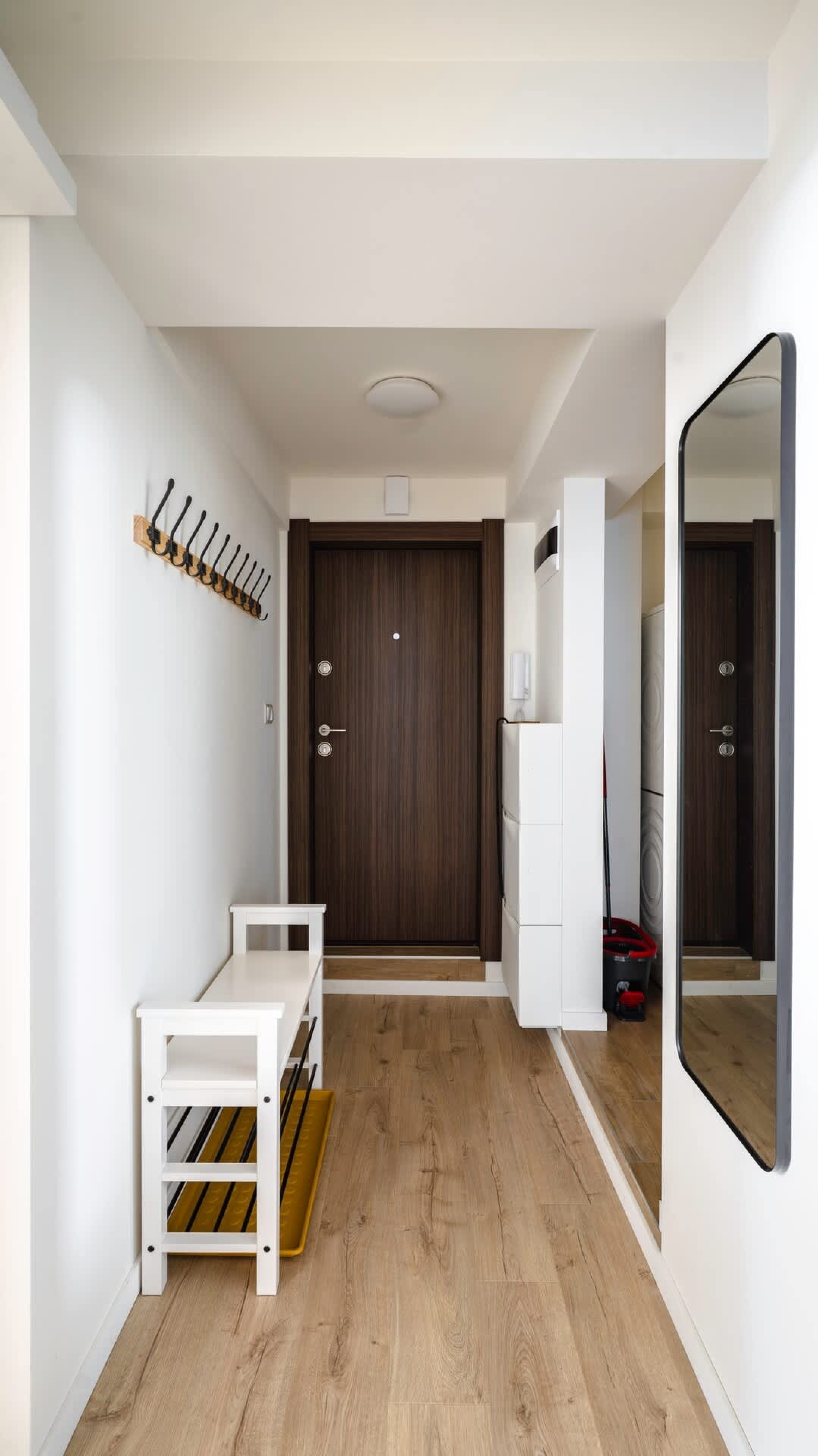 Scoutaround White Logo