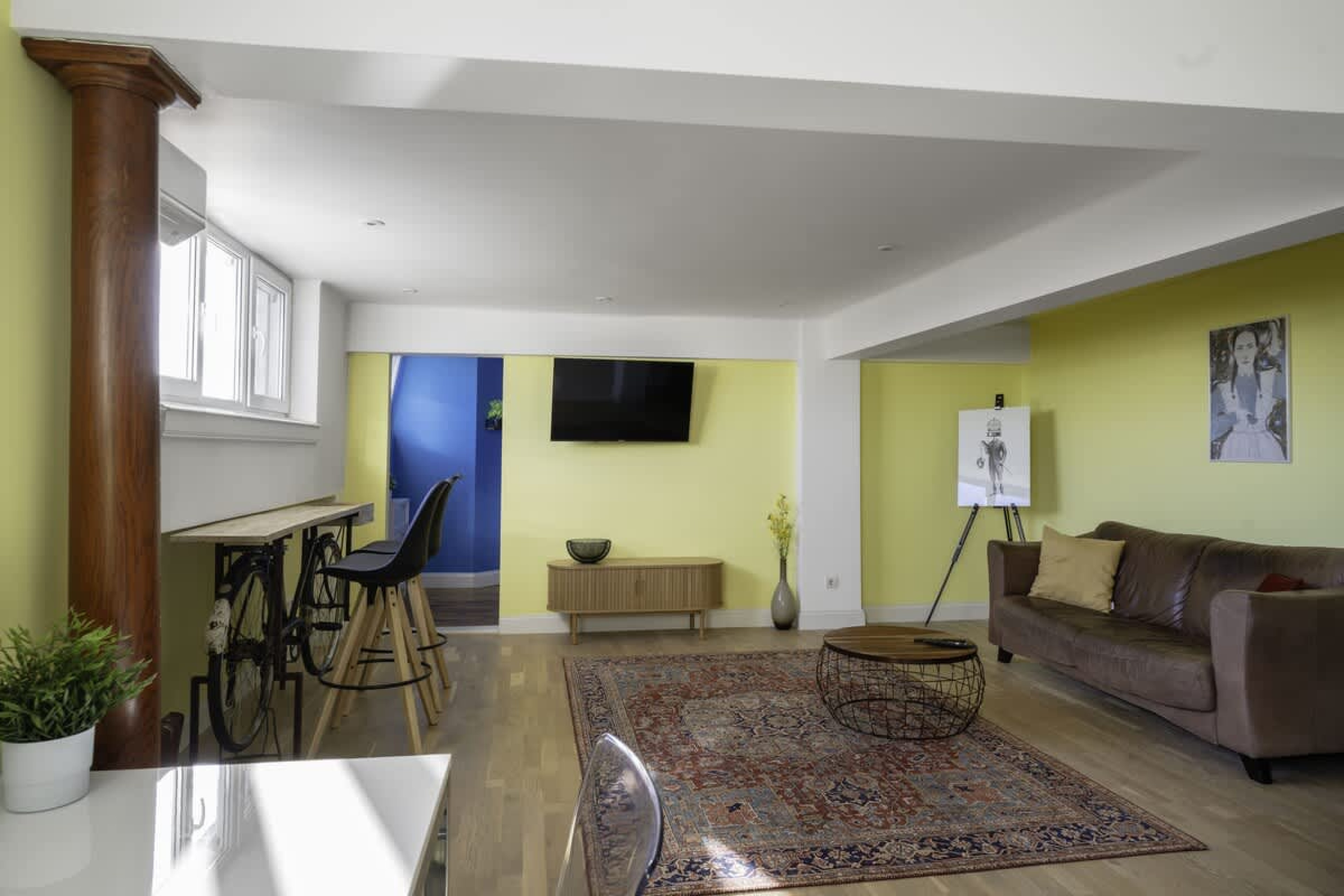 Scoutaround White Logo