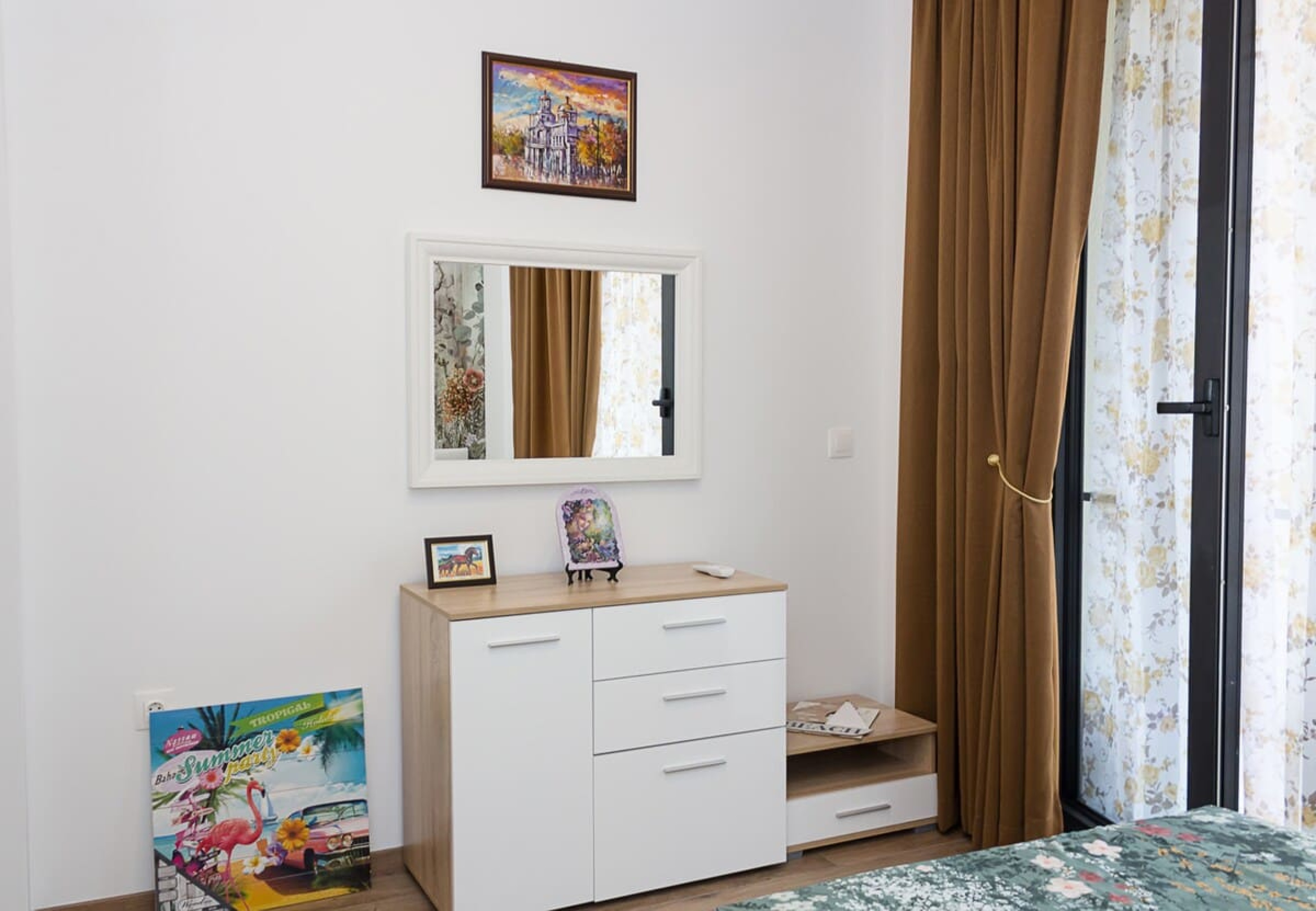 Scoutaround White Logo