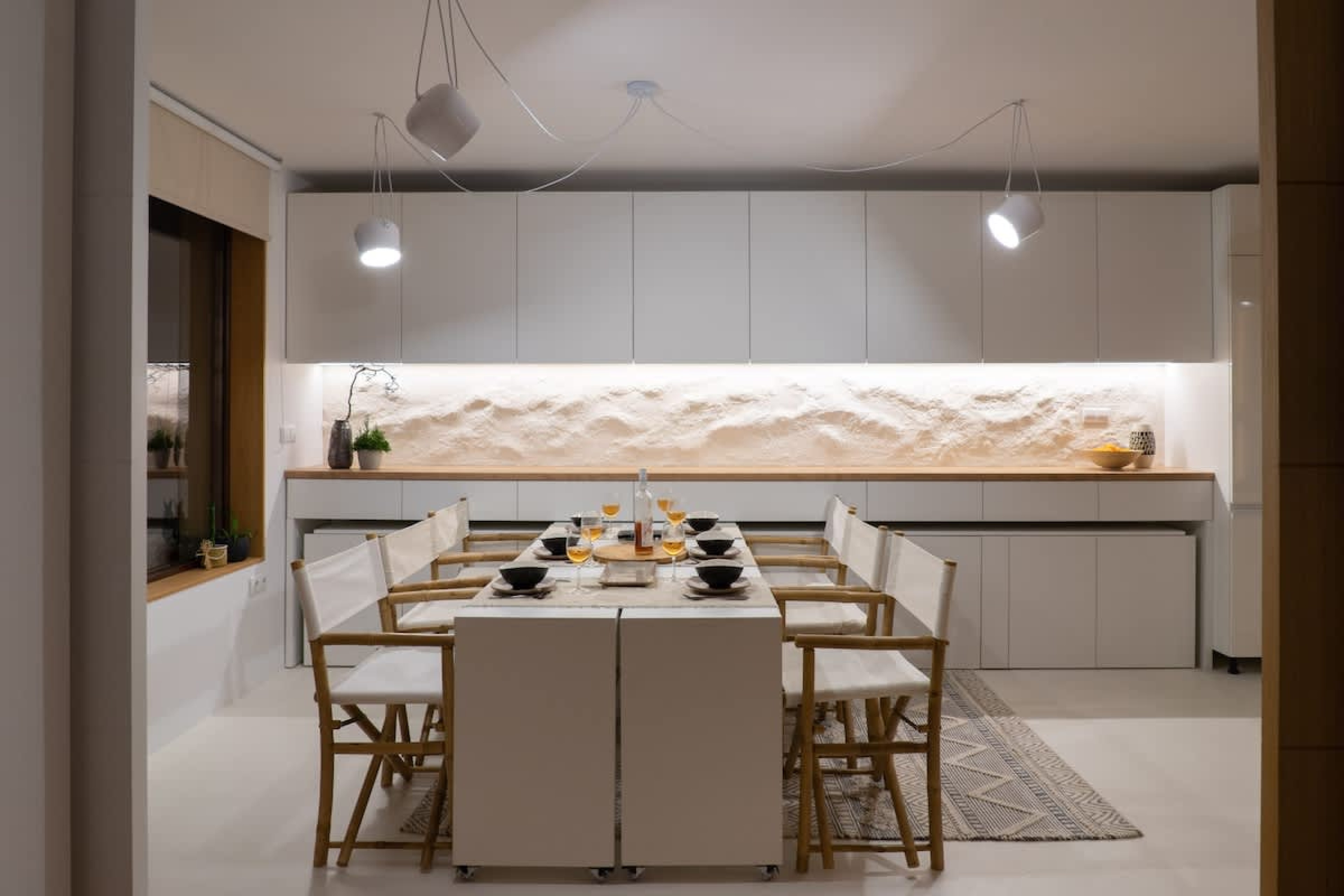 Scoutaround White Logo