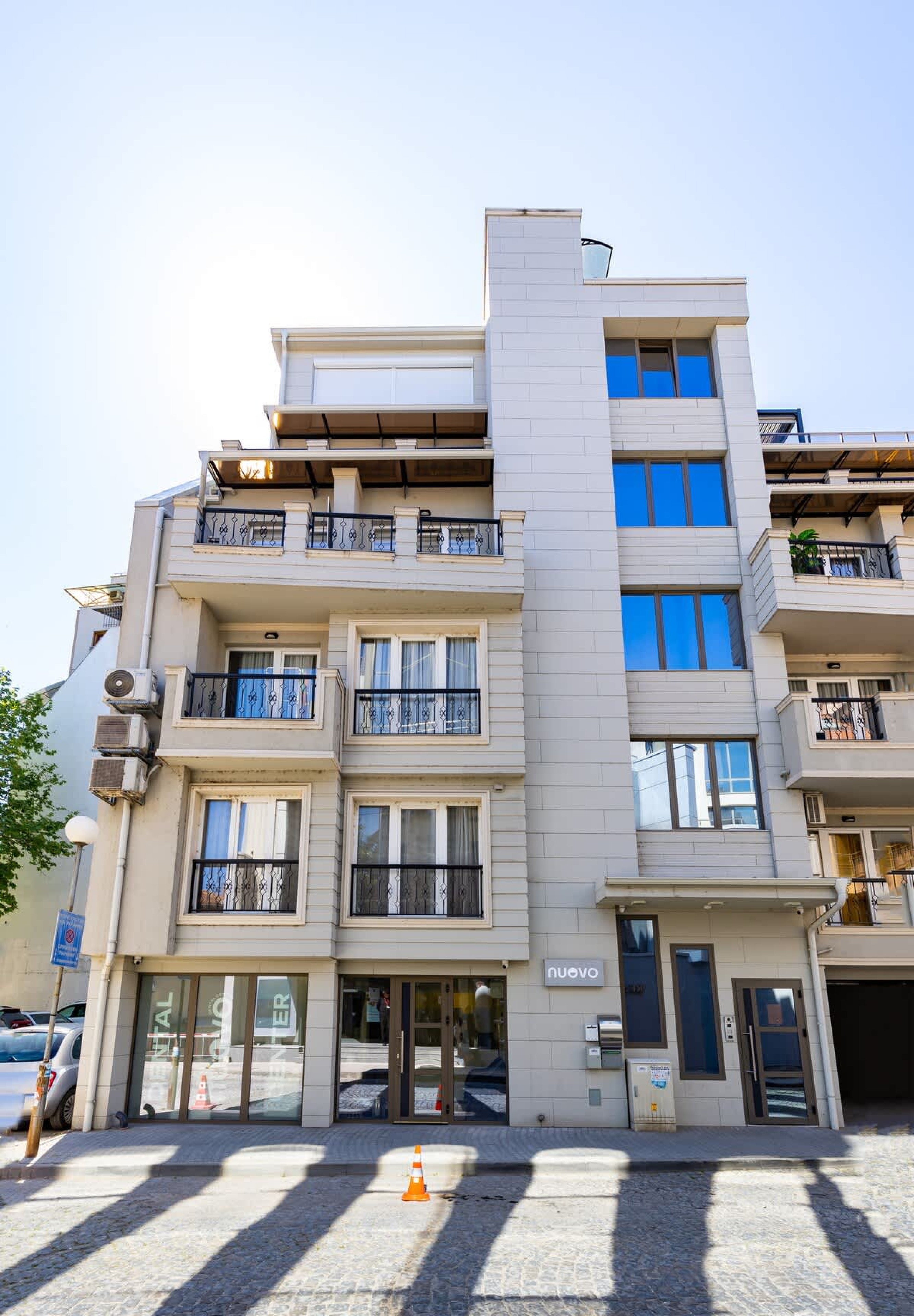 Scoutaround White Logo