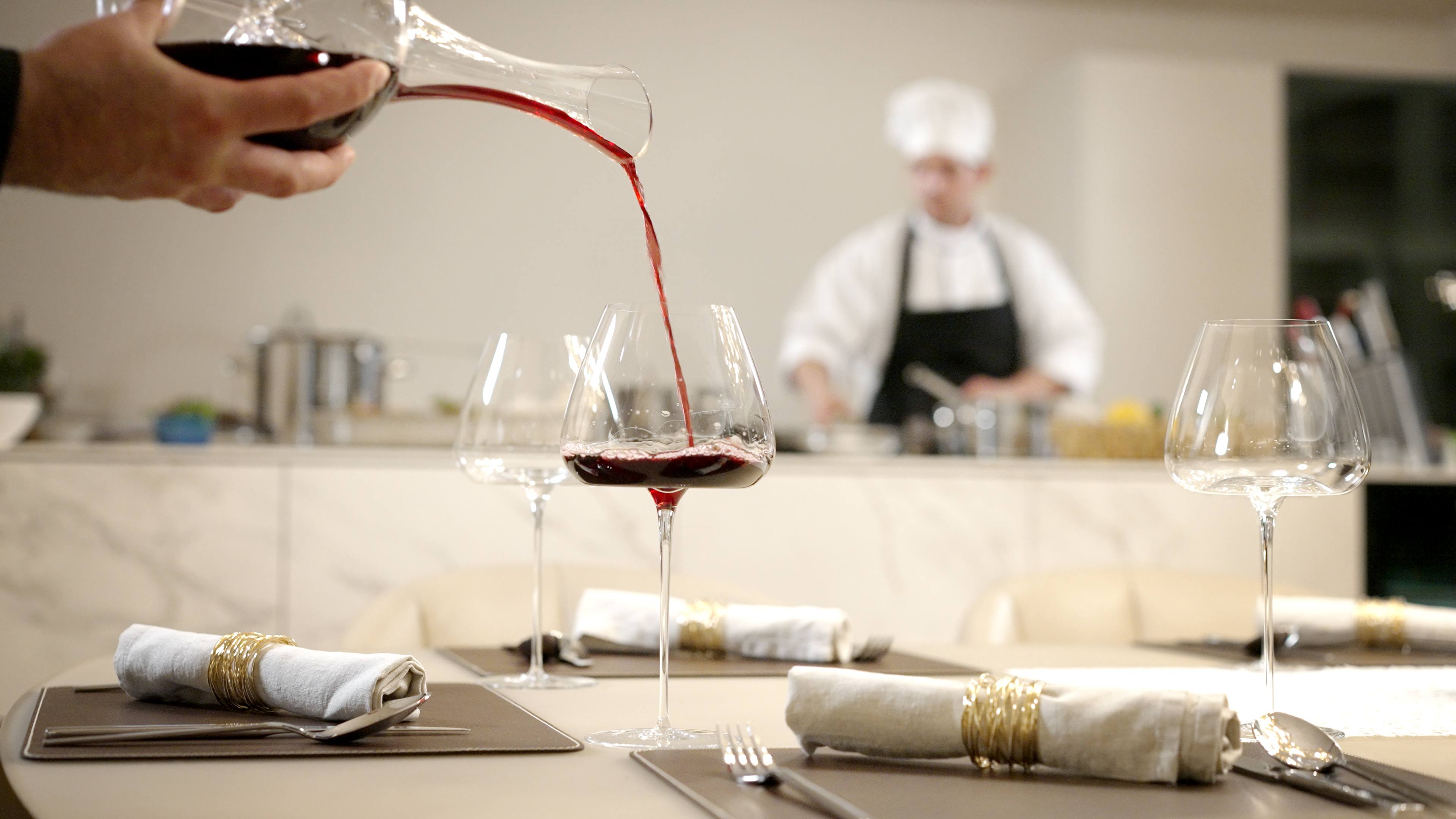 Scoutaround White Logo