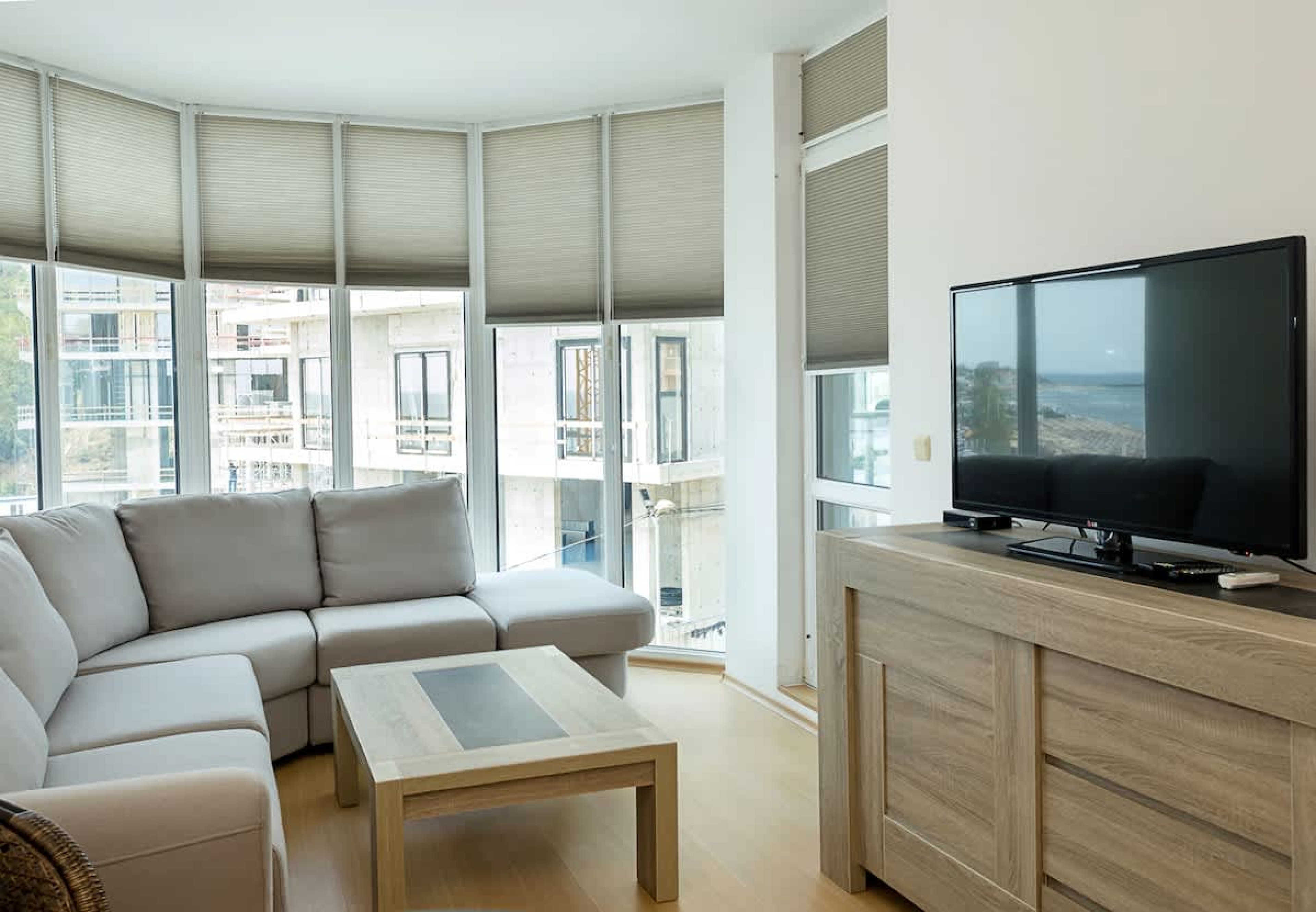 Scoutaround White Logo