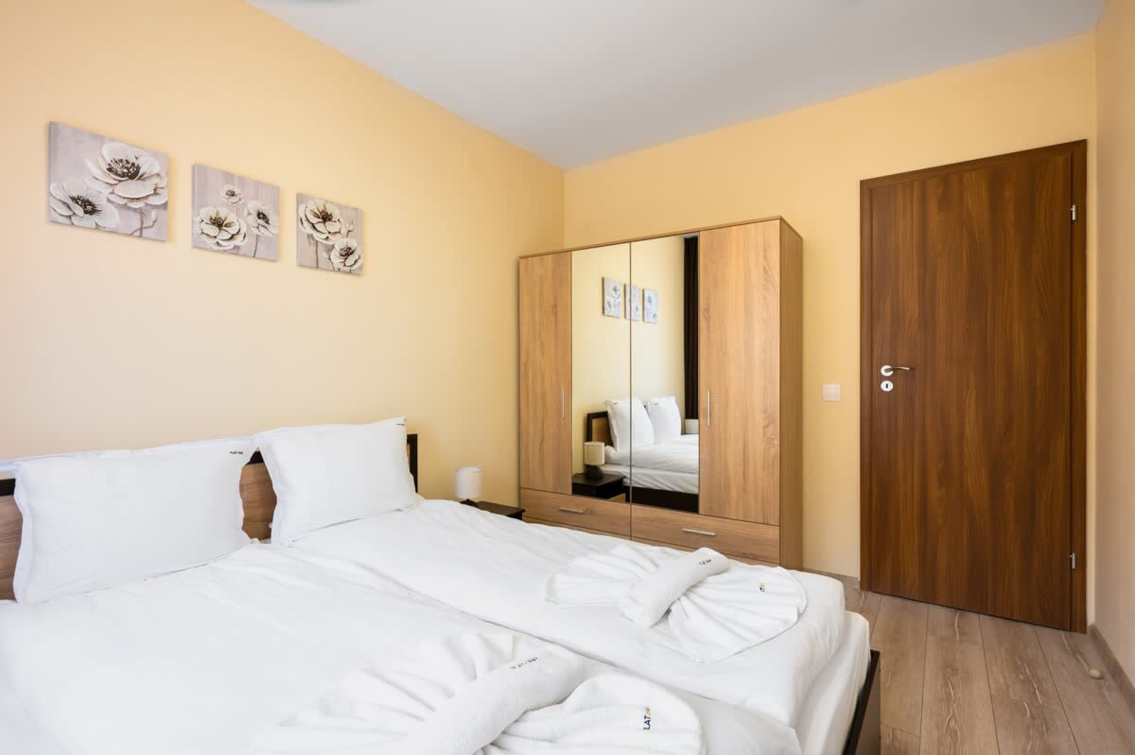 Nomad Haven: 1BD Flat with Balcony near the Center - Photo 8