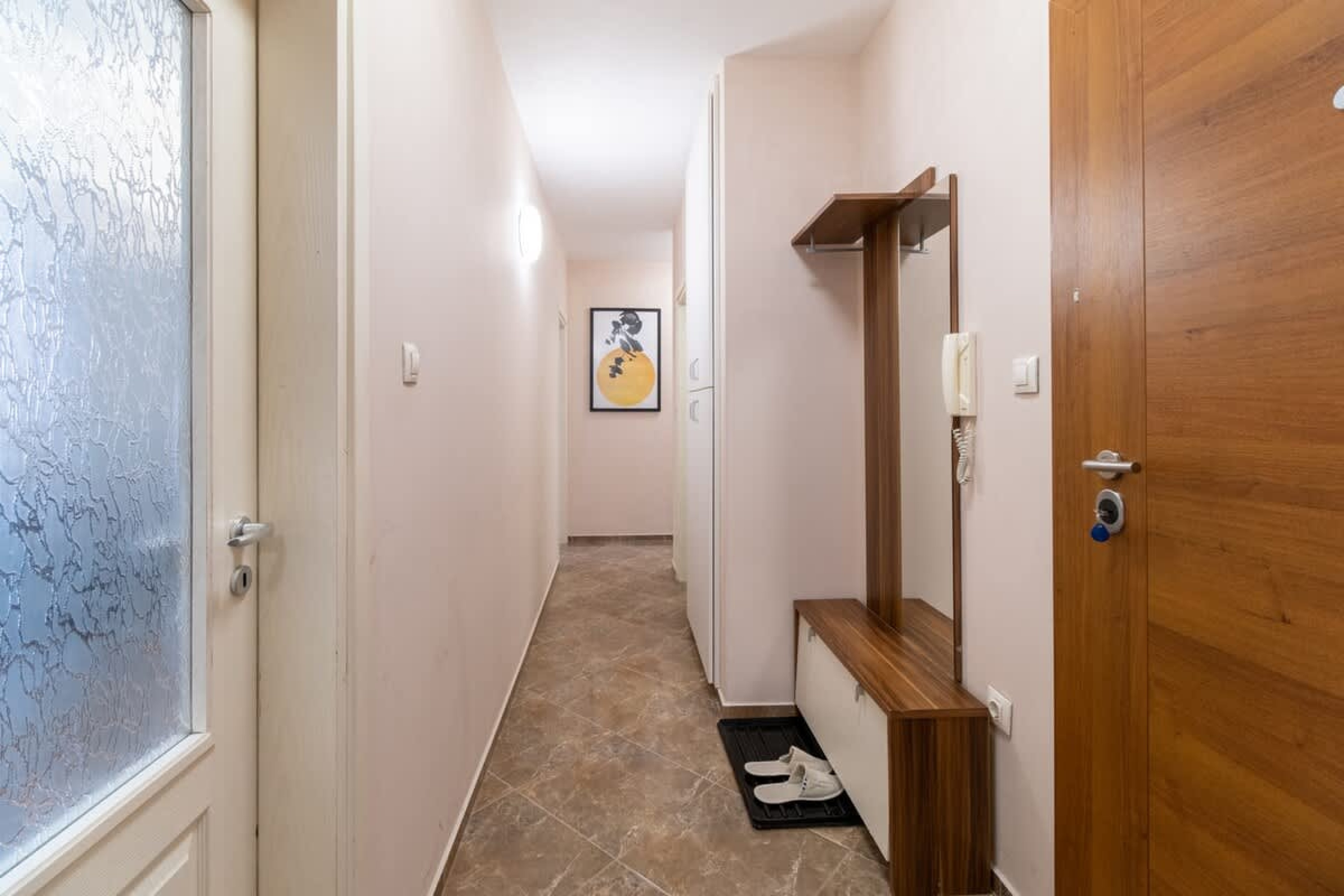 Scoutaround White Logo