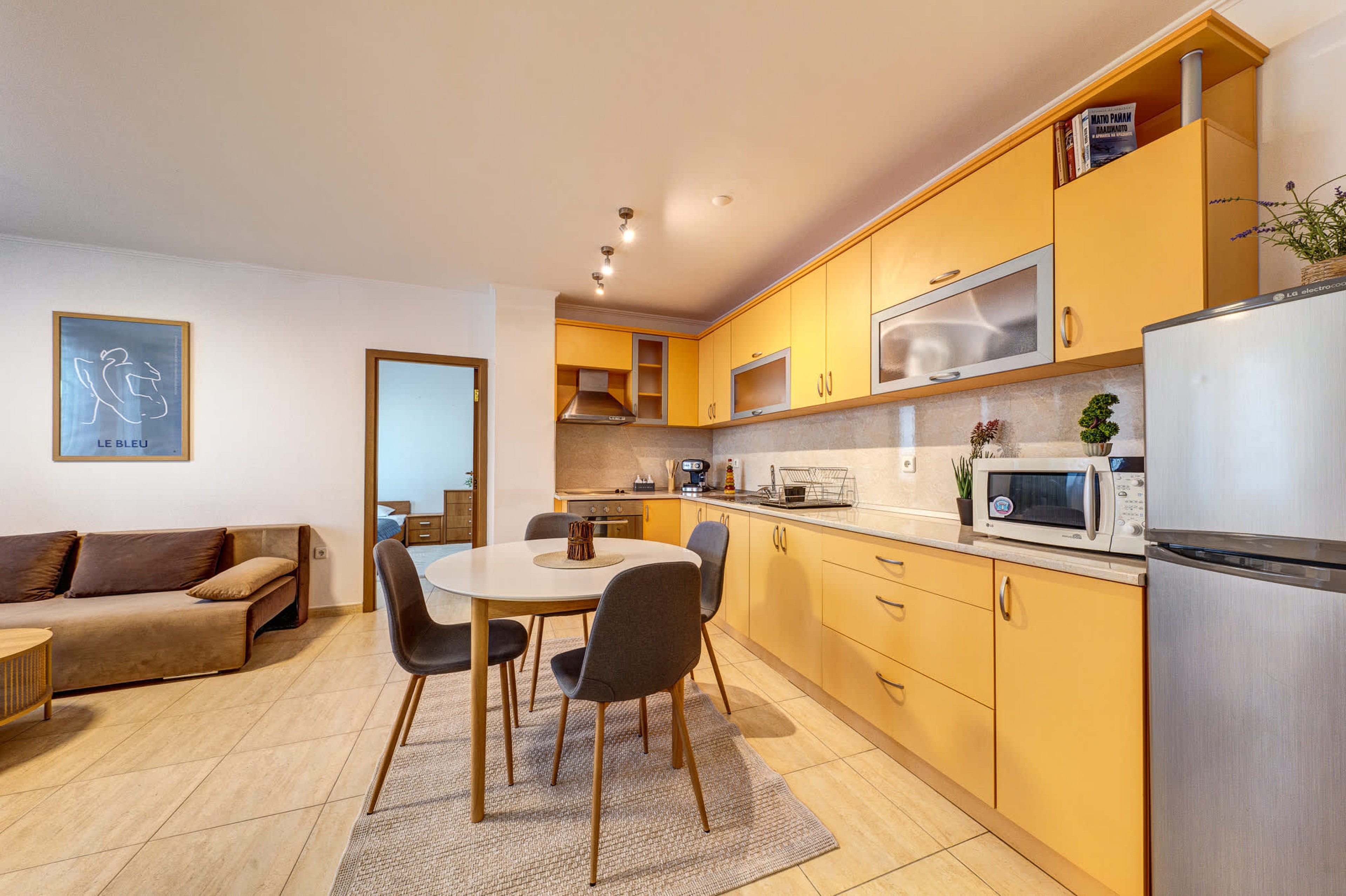 Scoutaround White Logo