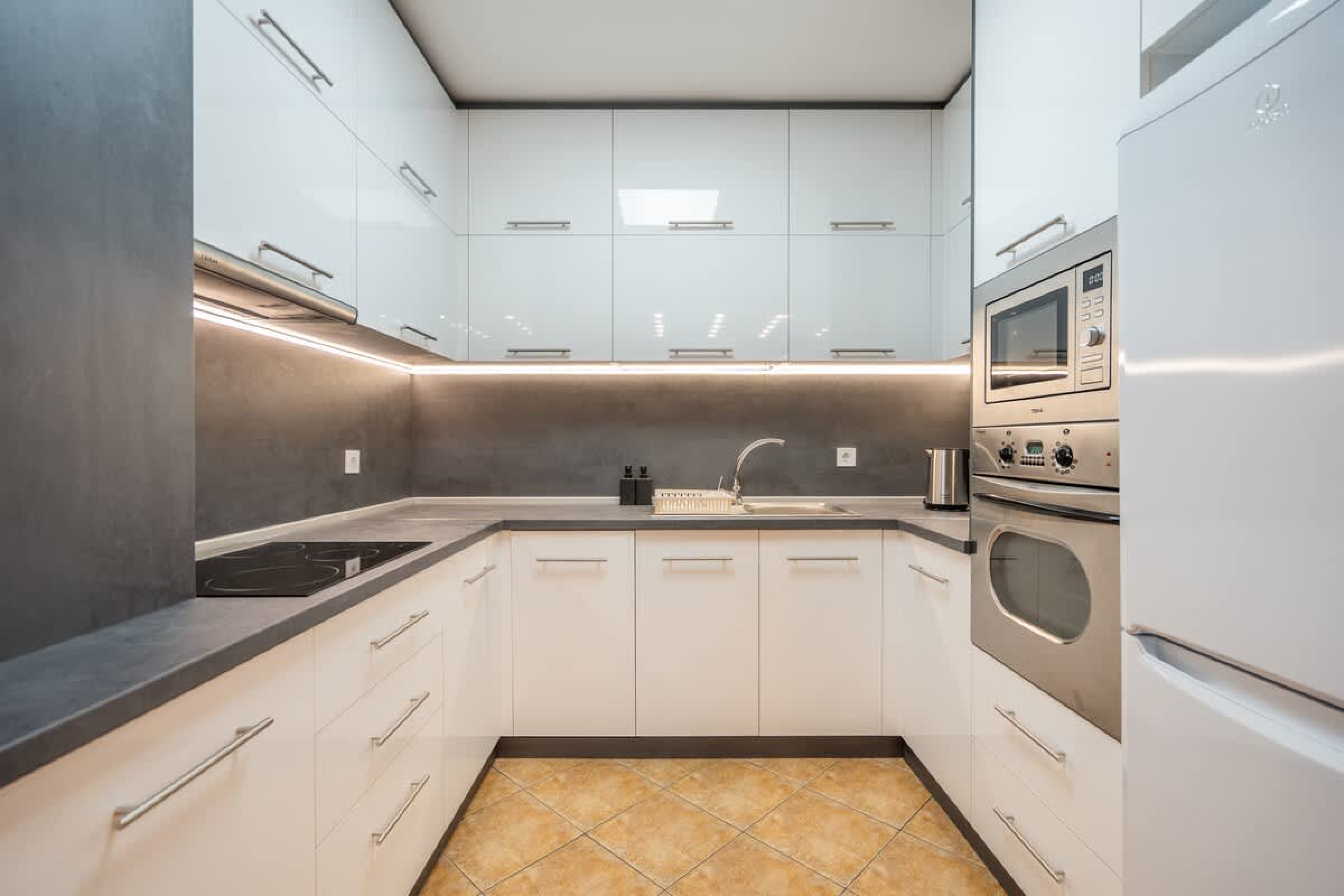 Scoutaround White Logo