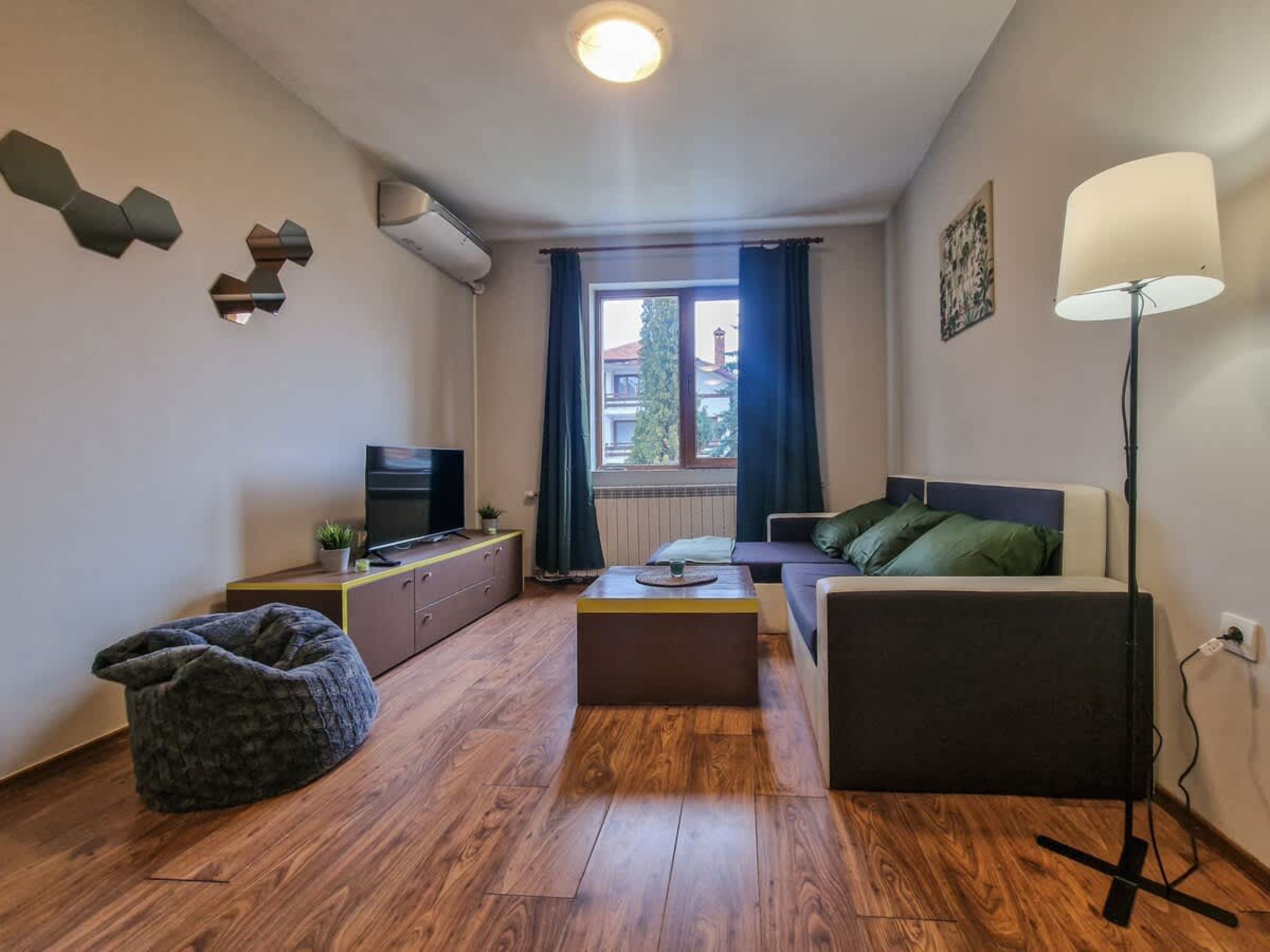 Scoutaround White Logo