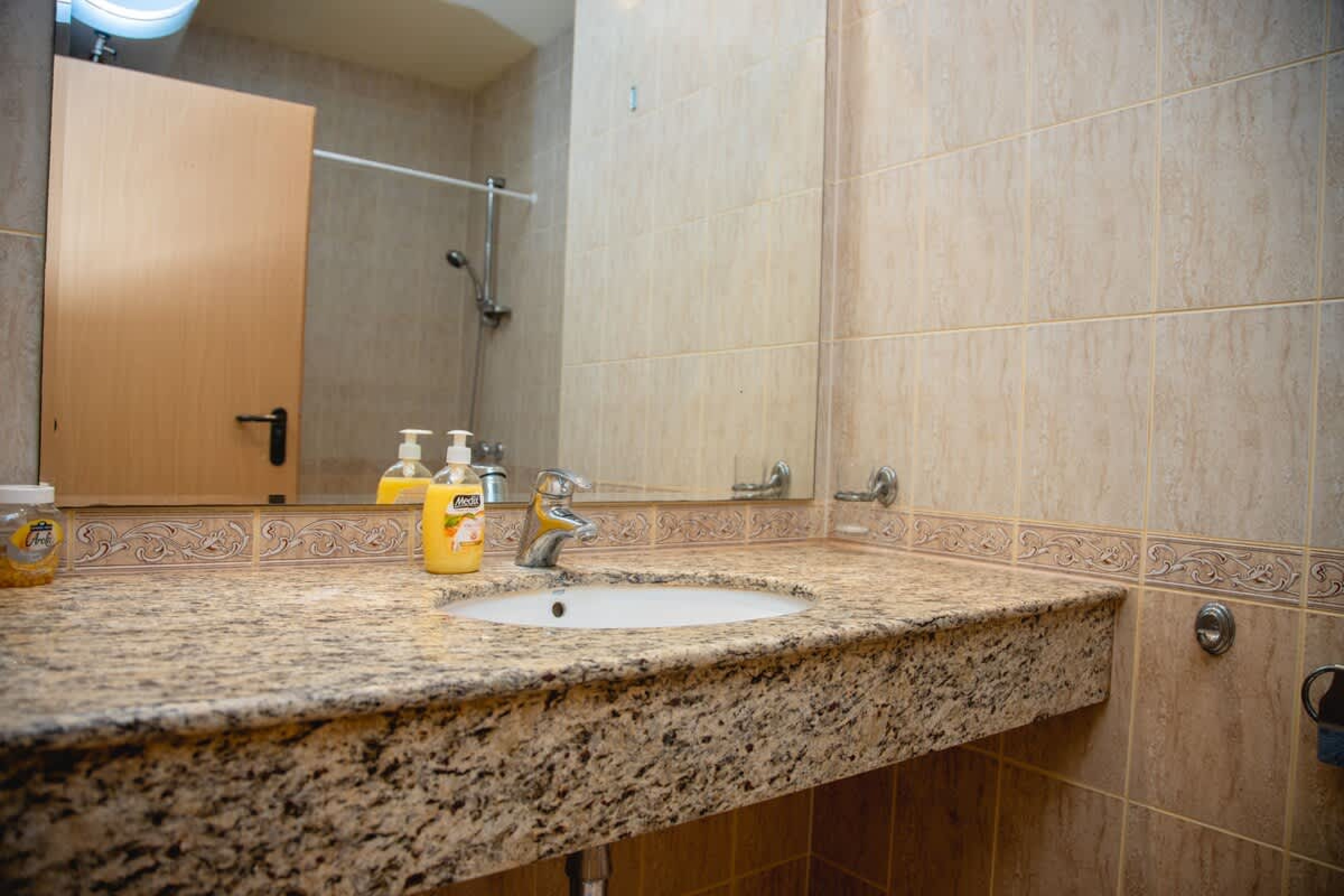 Scoutaround White Logo