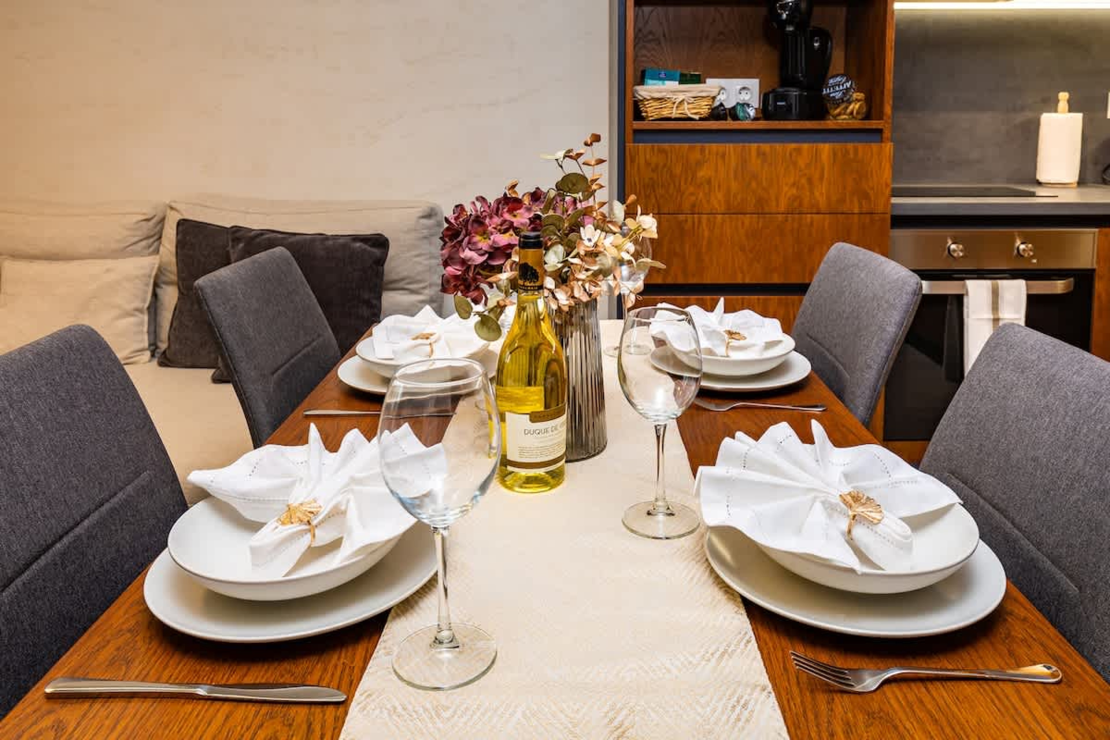 Scoutaround White Logo