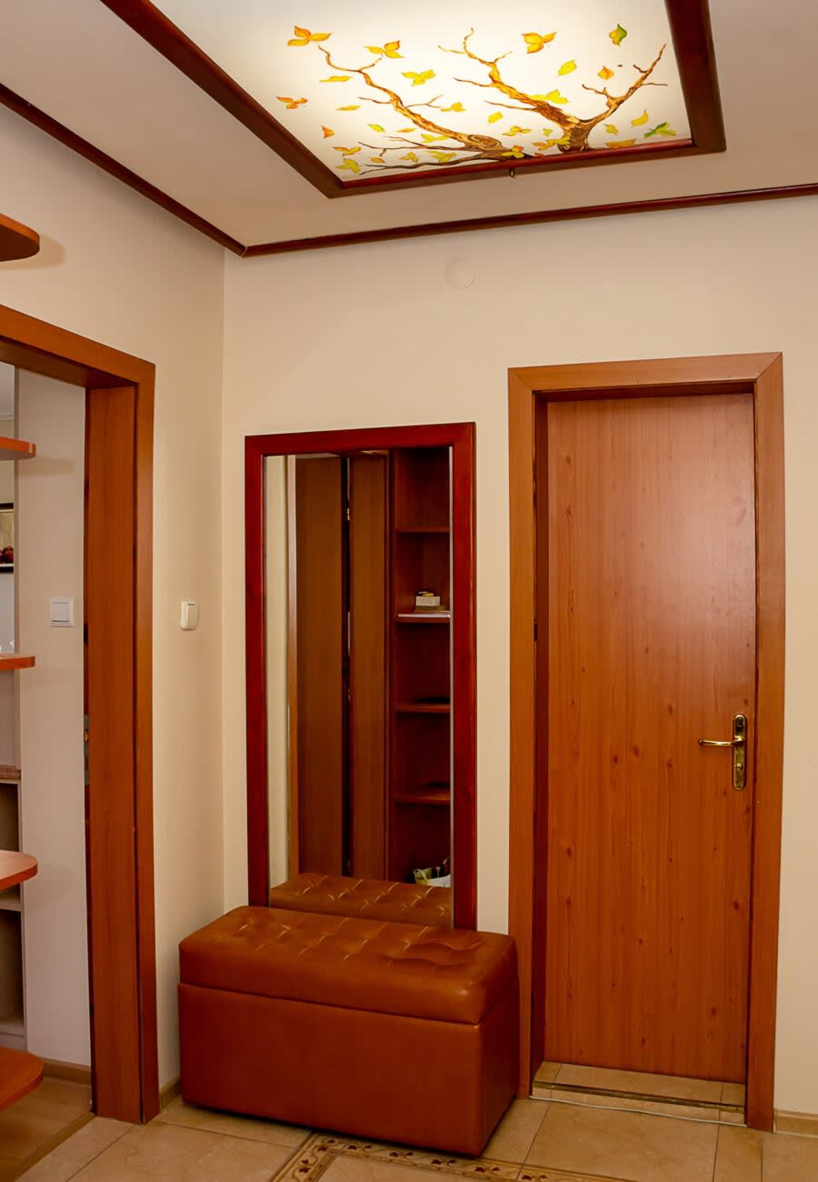 Scoutaround White Logo