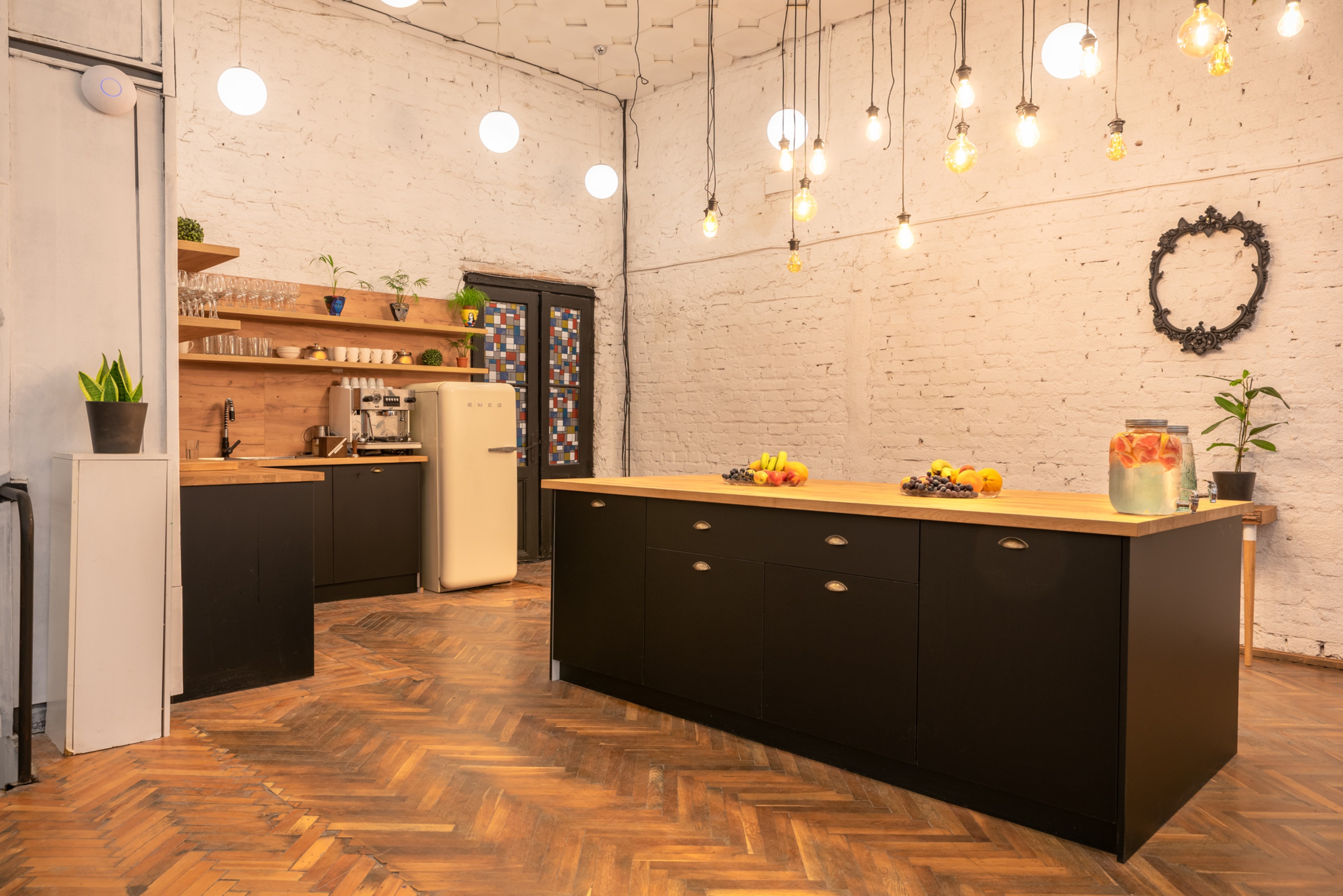 Scoutaround White Logo