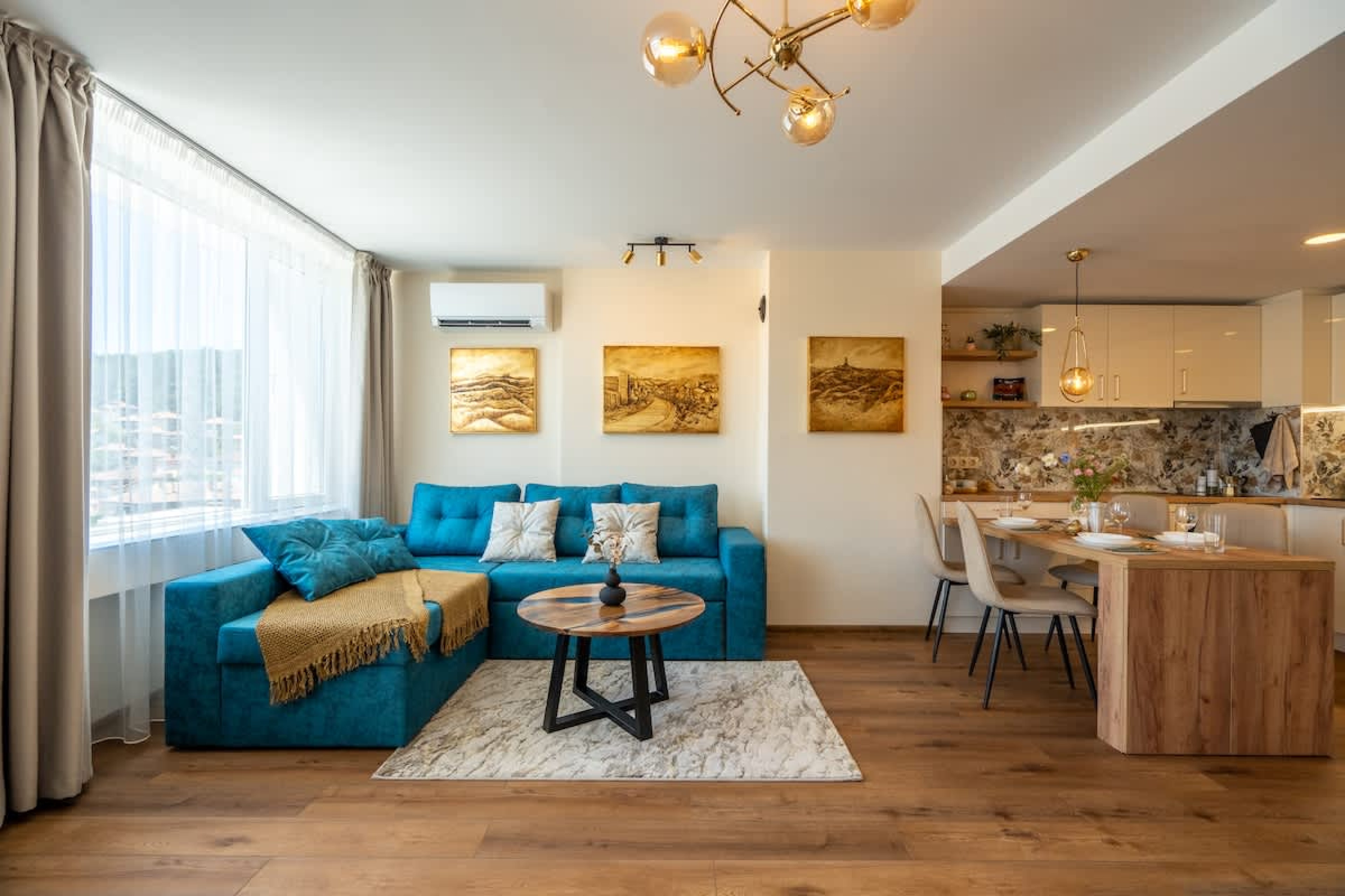 Scoutaround White Logo