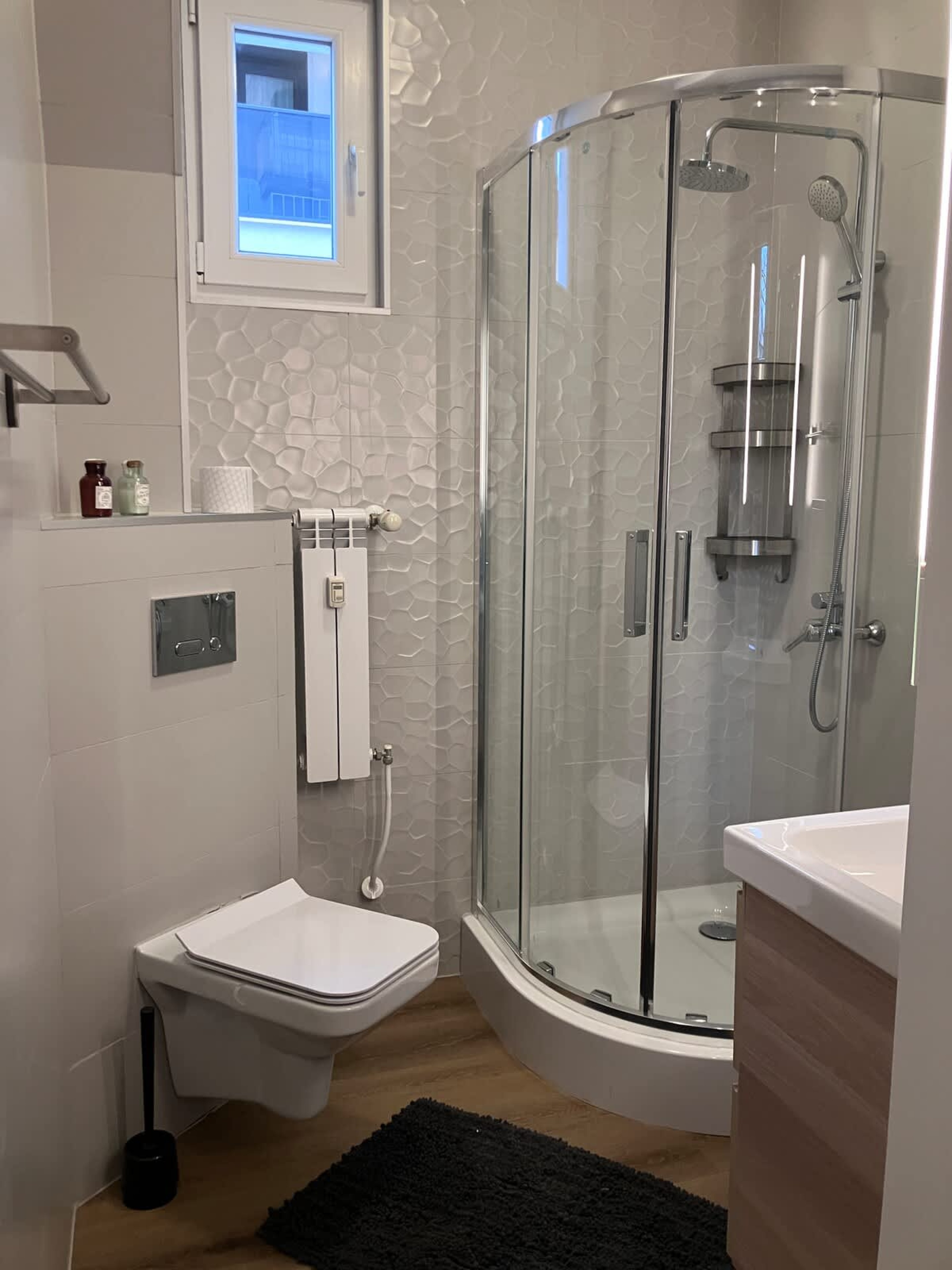 Scoutaround White Logo