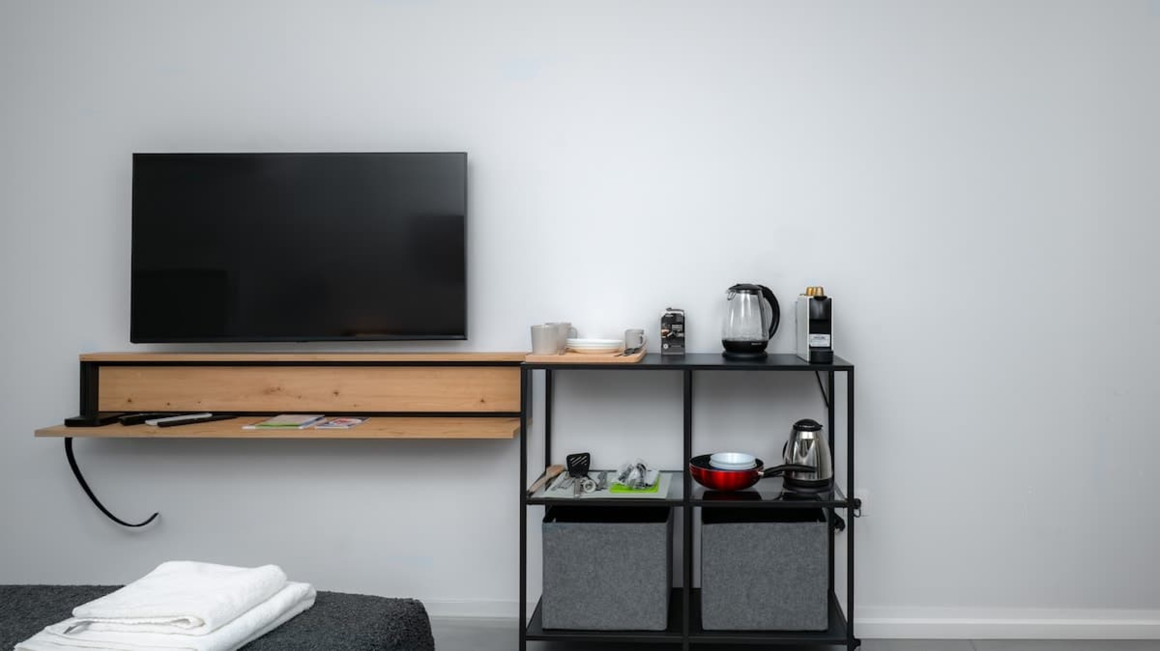 Scoutaround White Logo