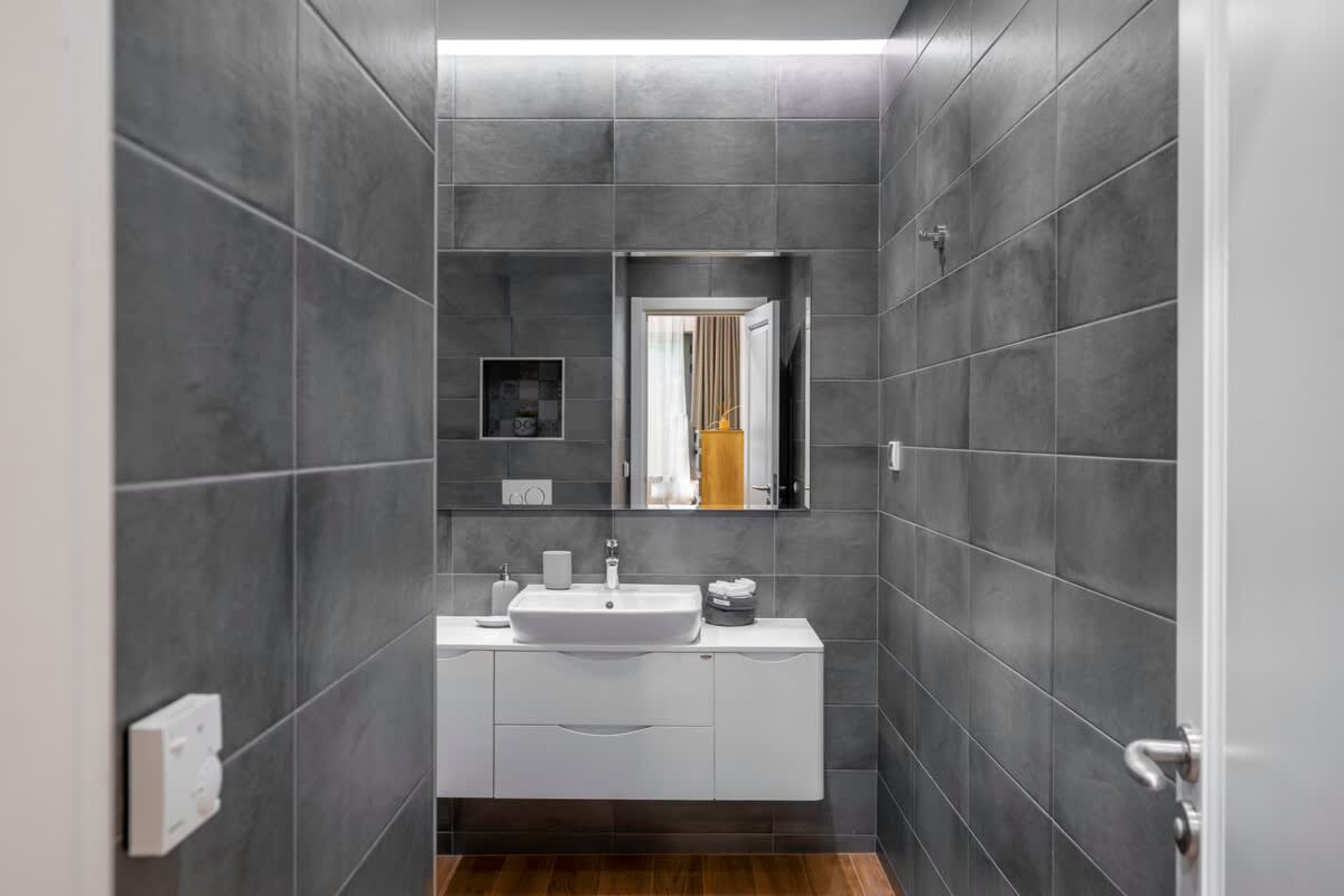 Scoutaround White Logo