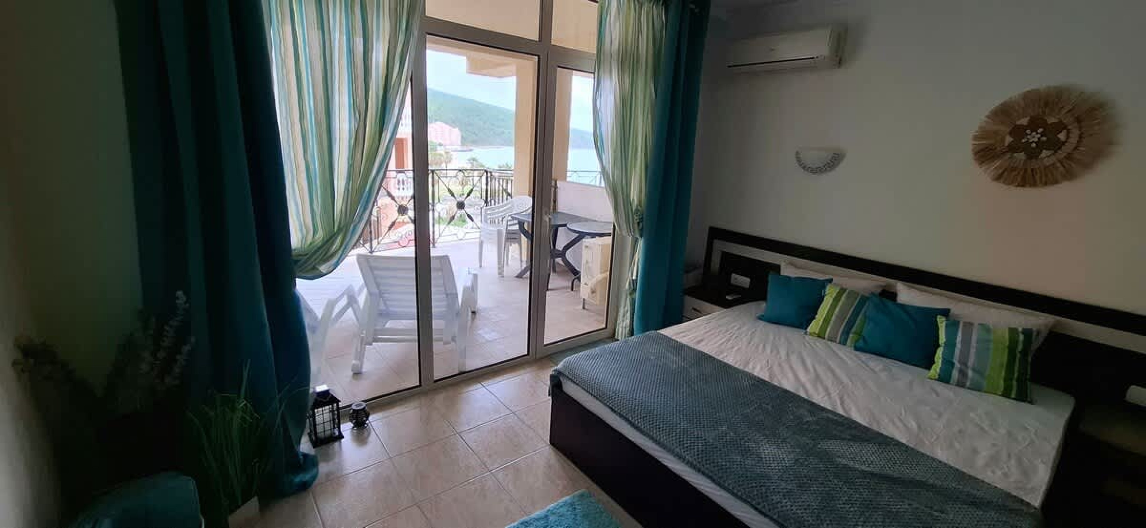 Scoutaround White Logo