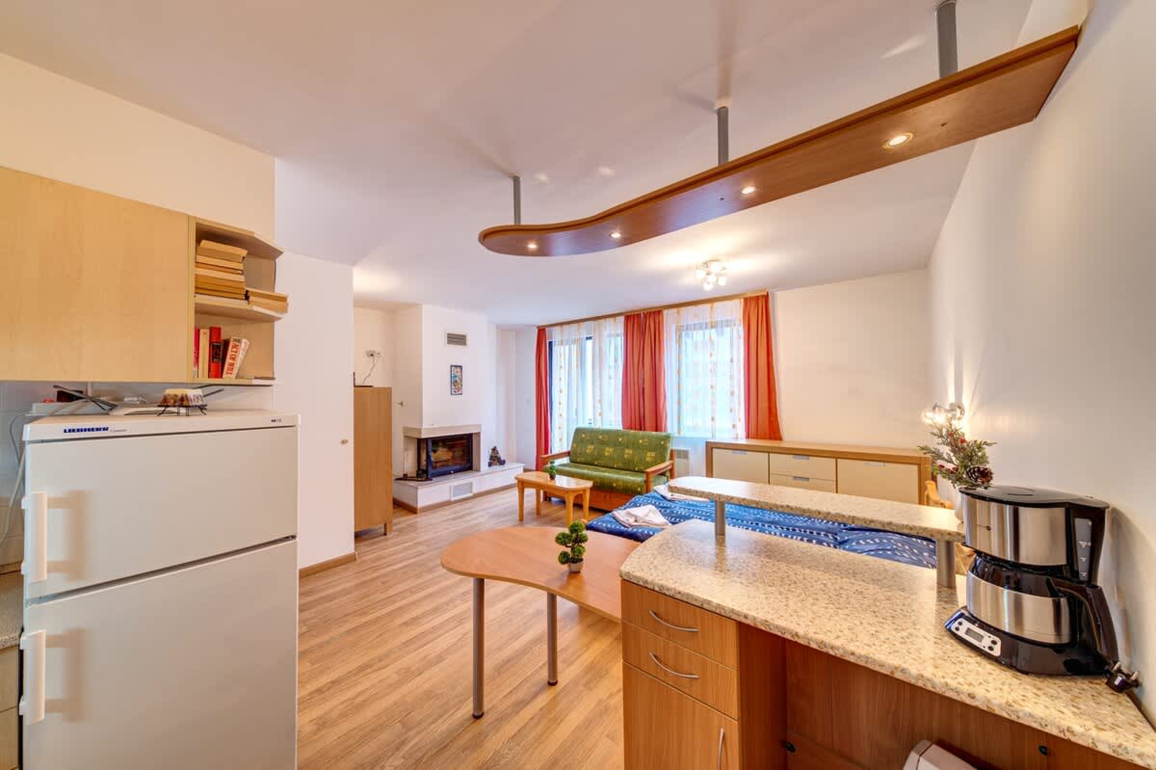 Scoutaround White Logo