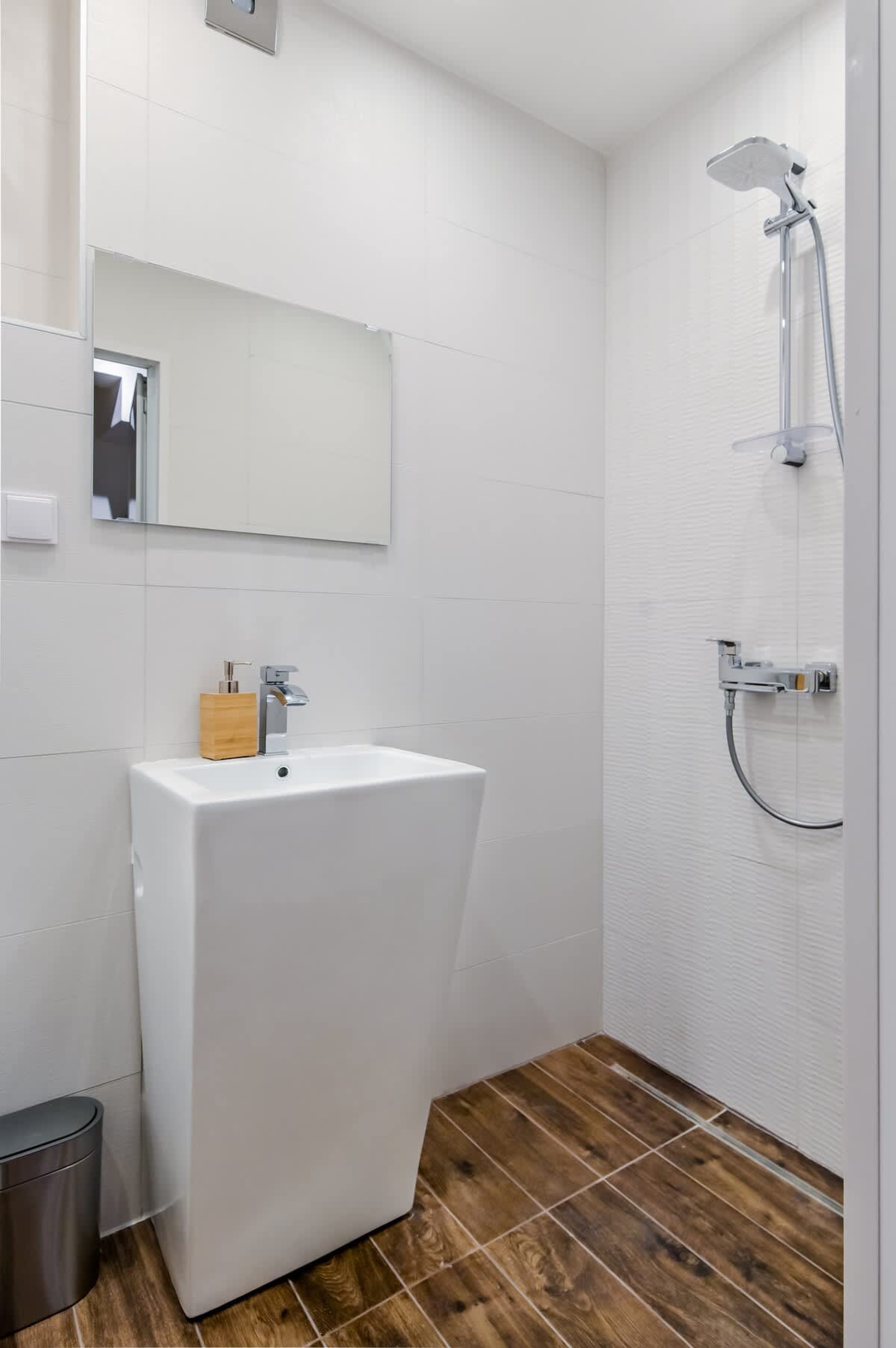 Scoutaround White Logo