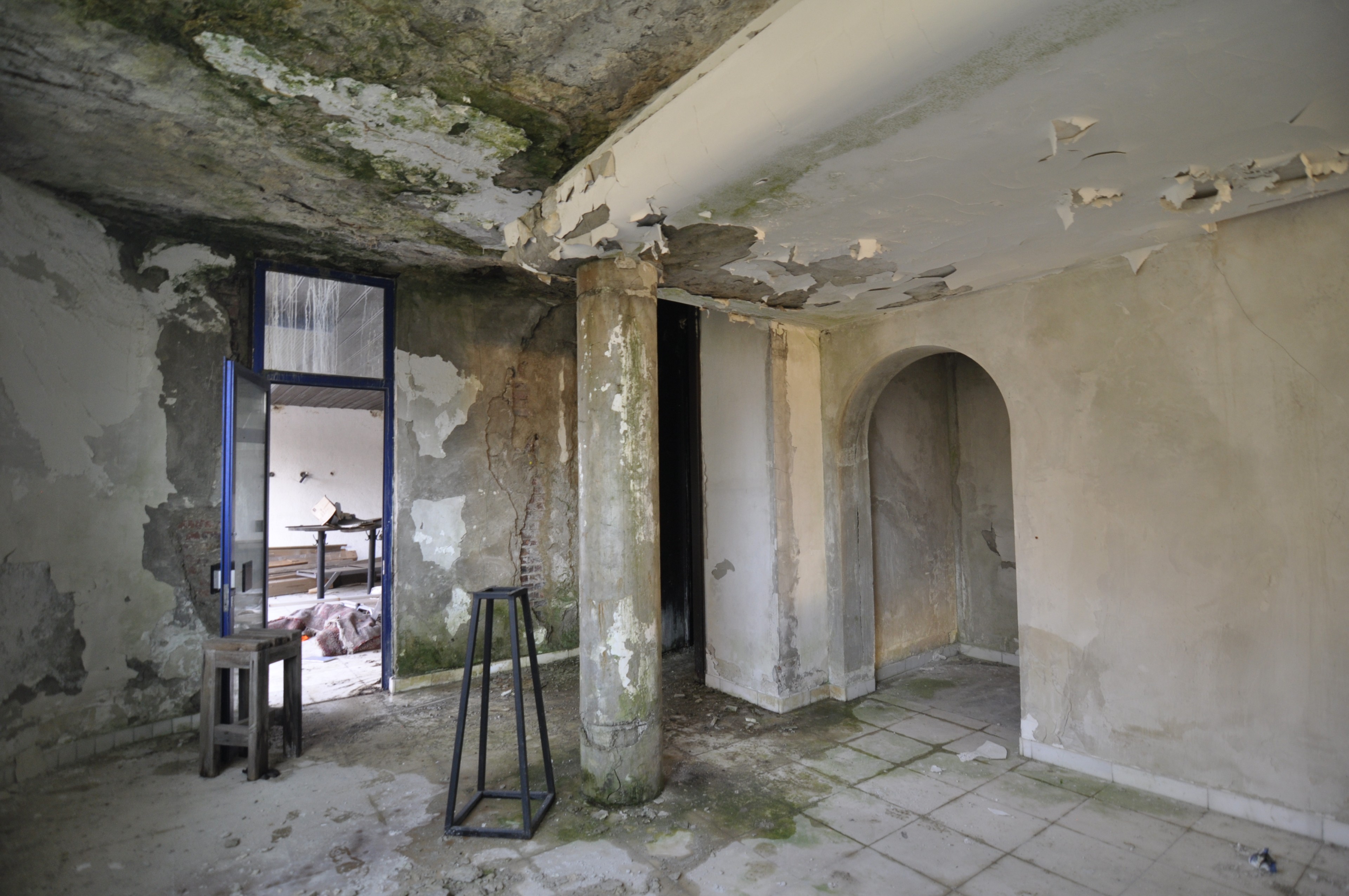 Scoutaround White Logo