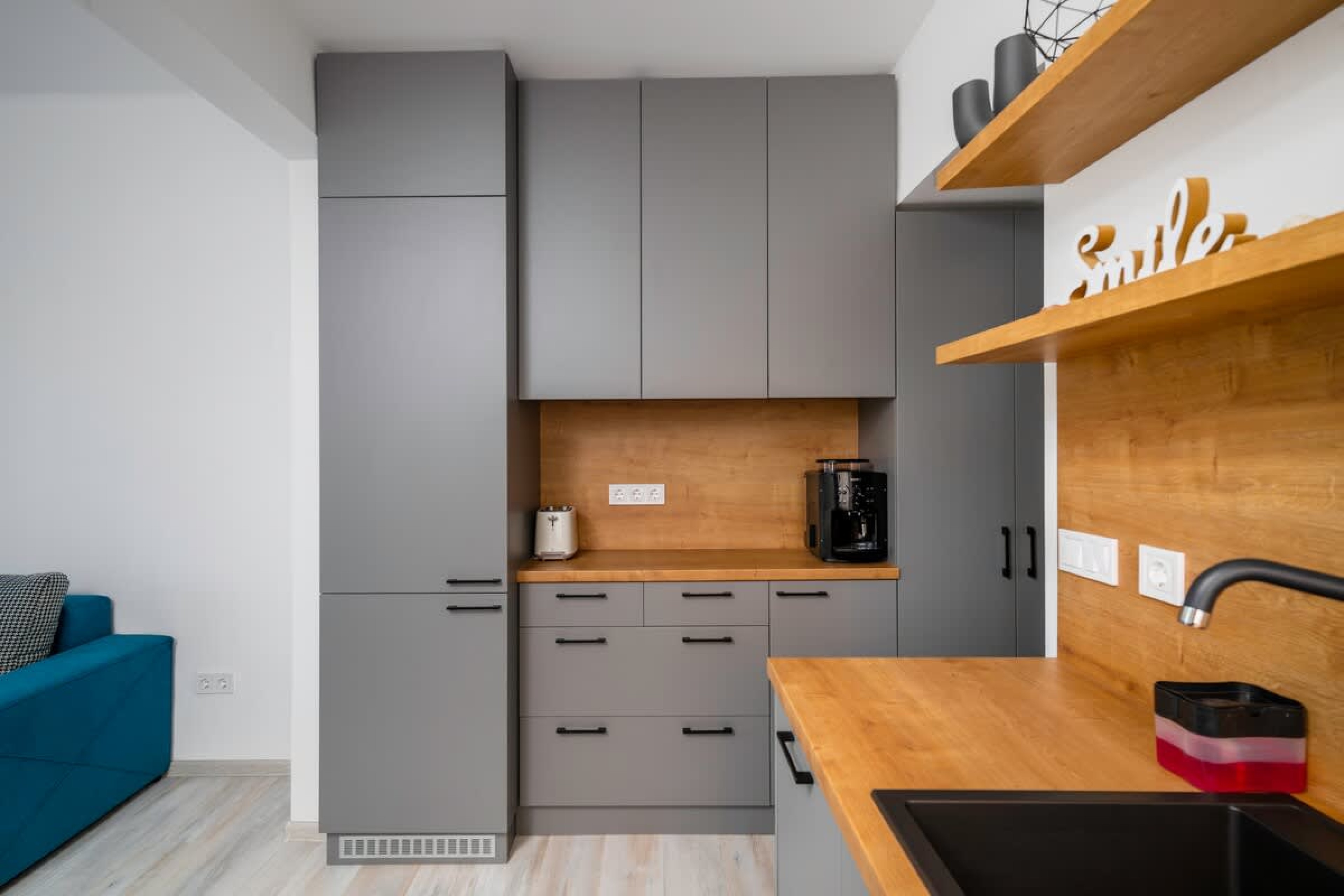 Scoutaround White Logo