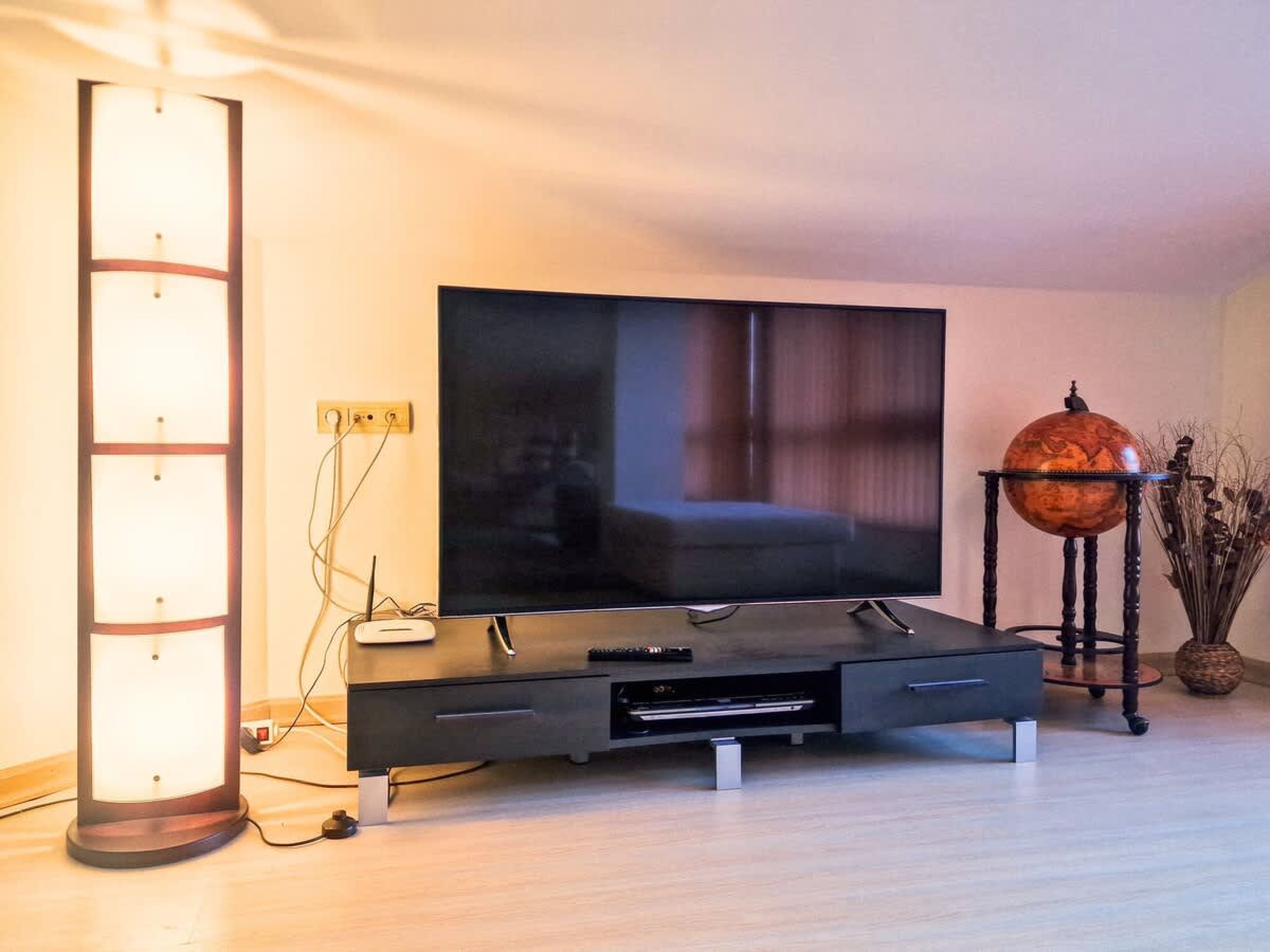 Scoutaround White Logo