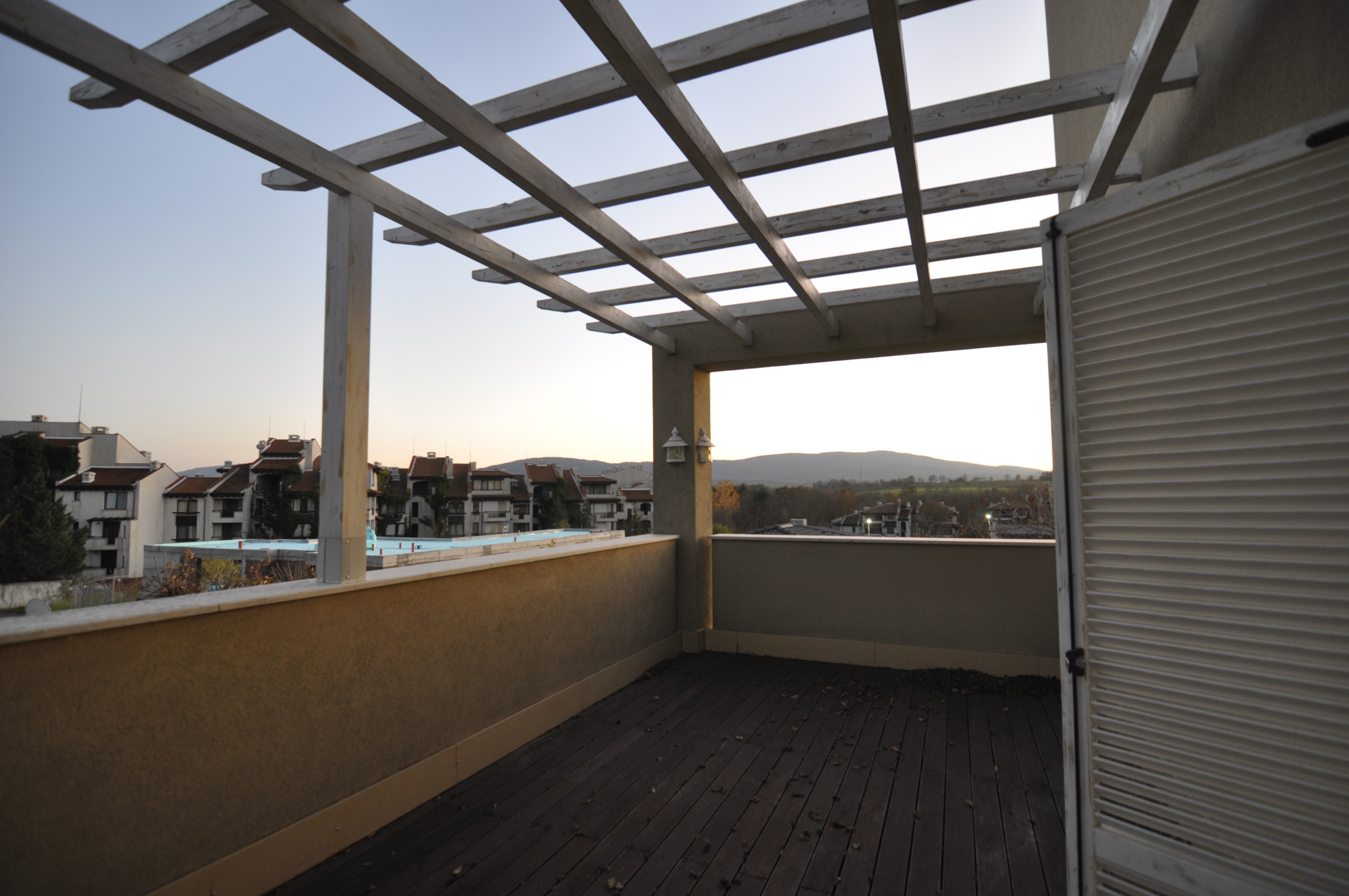 Scoutaround White Logo