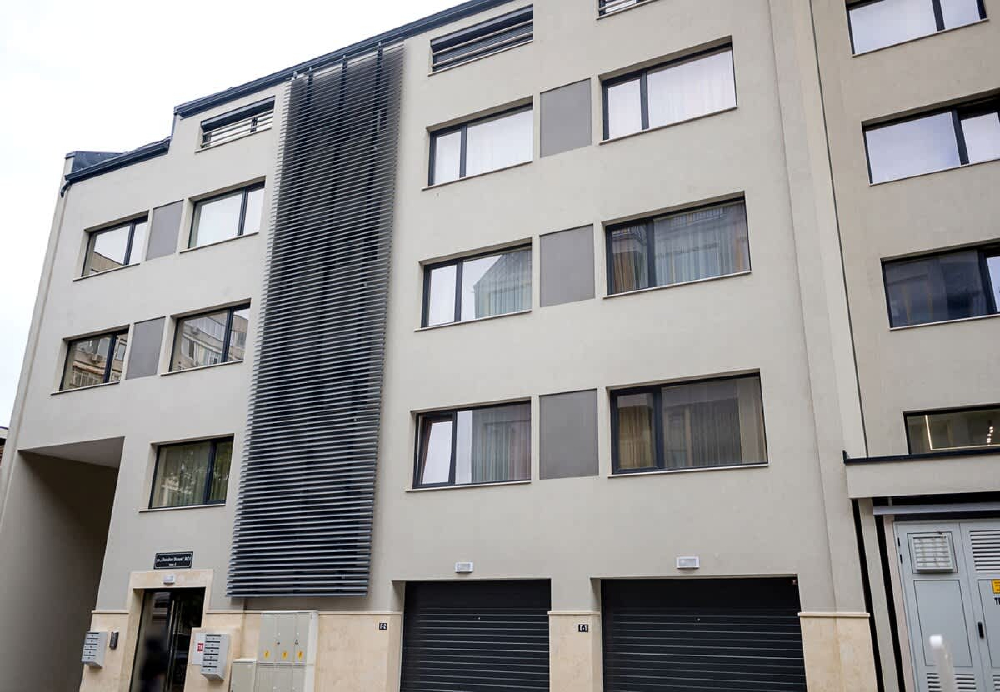 Scoutaround White Logo