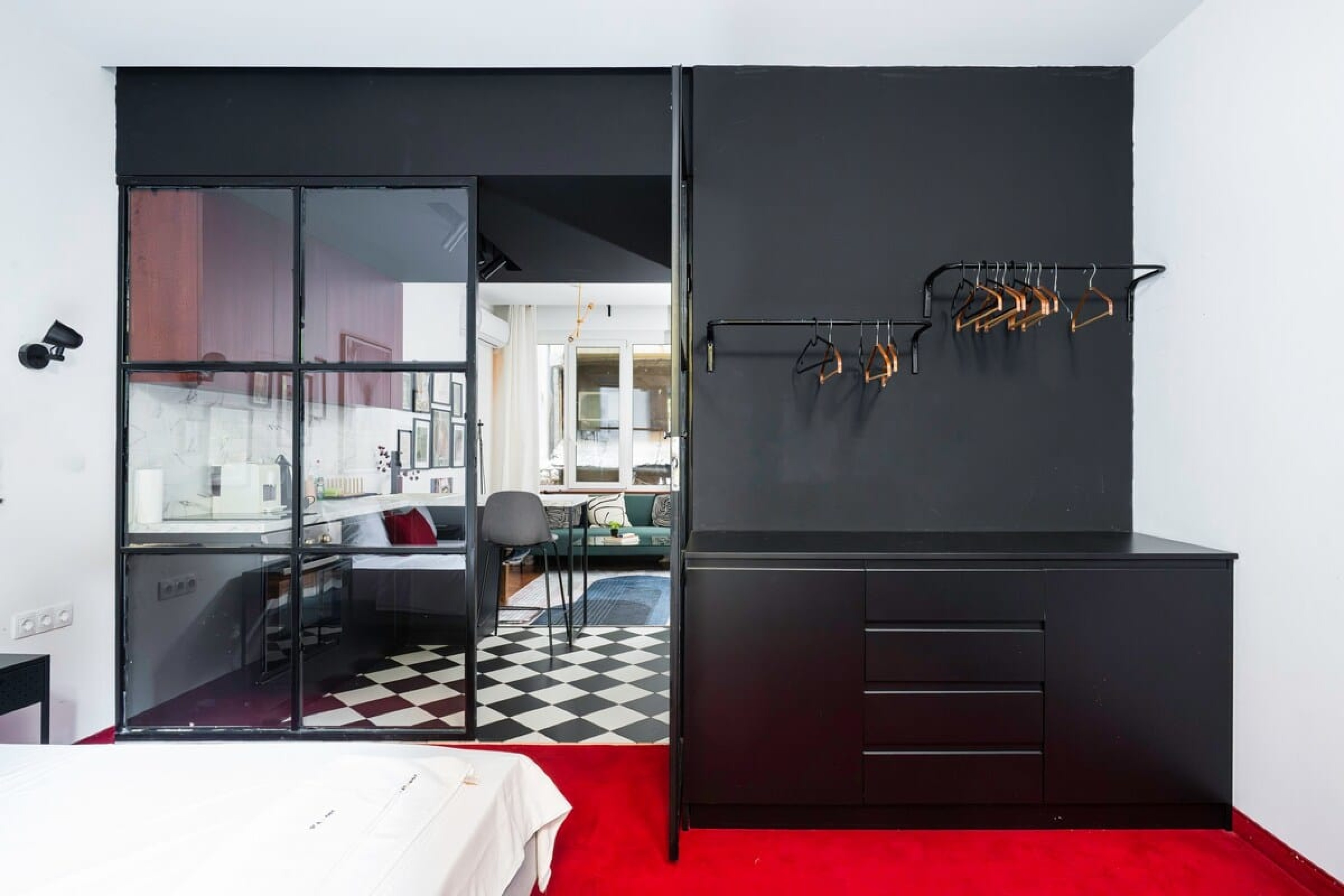 Scoutaround White Logo