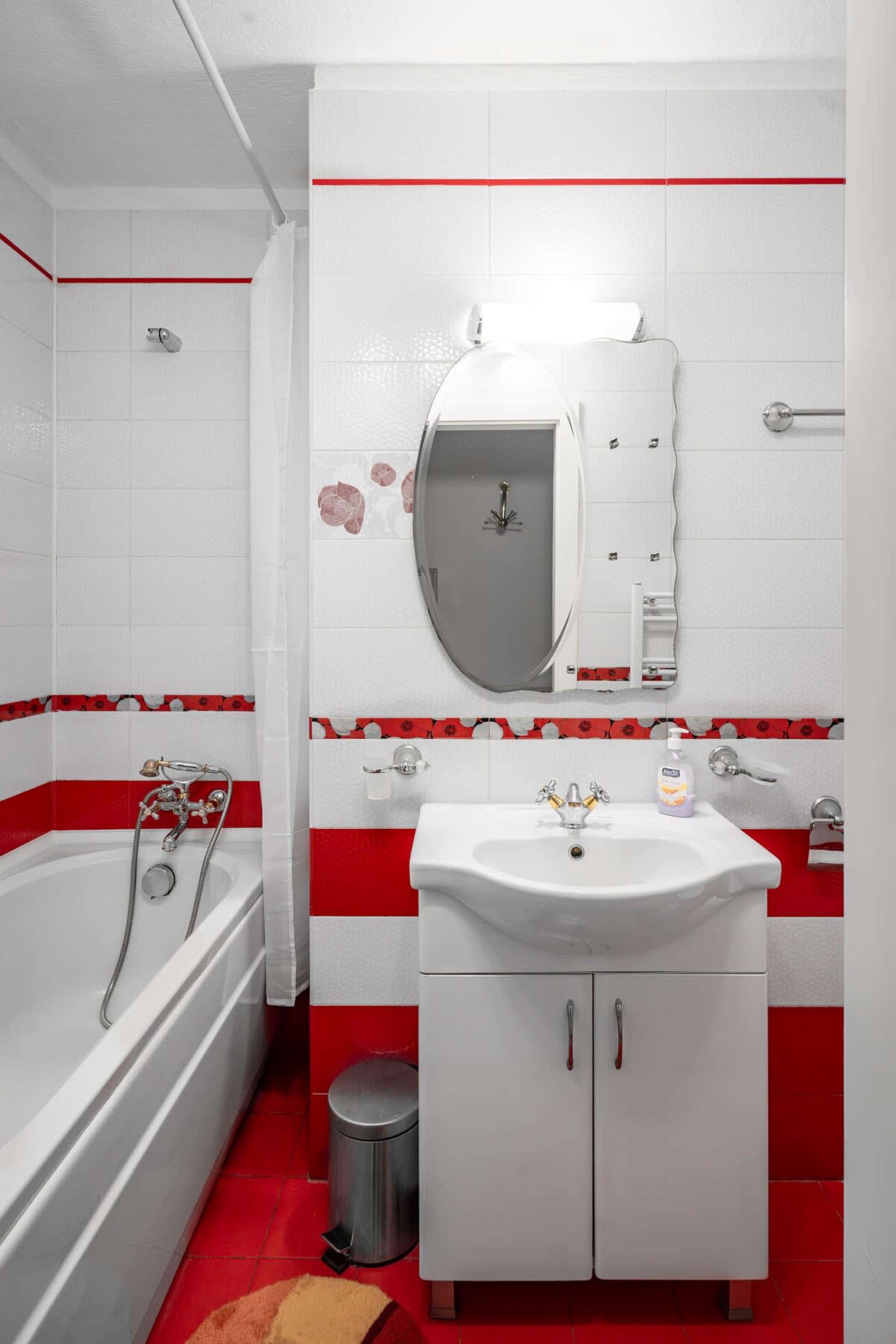 Cozy 2BD Apartment close to South Park - Photo 29